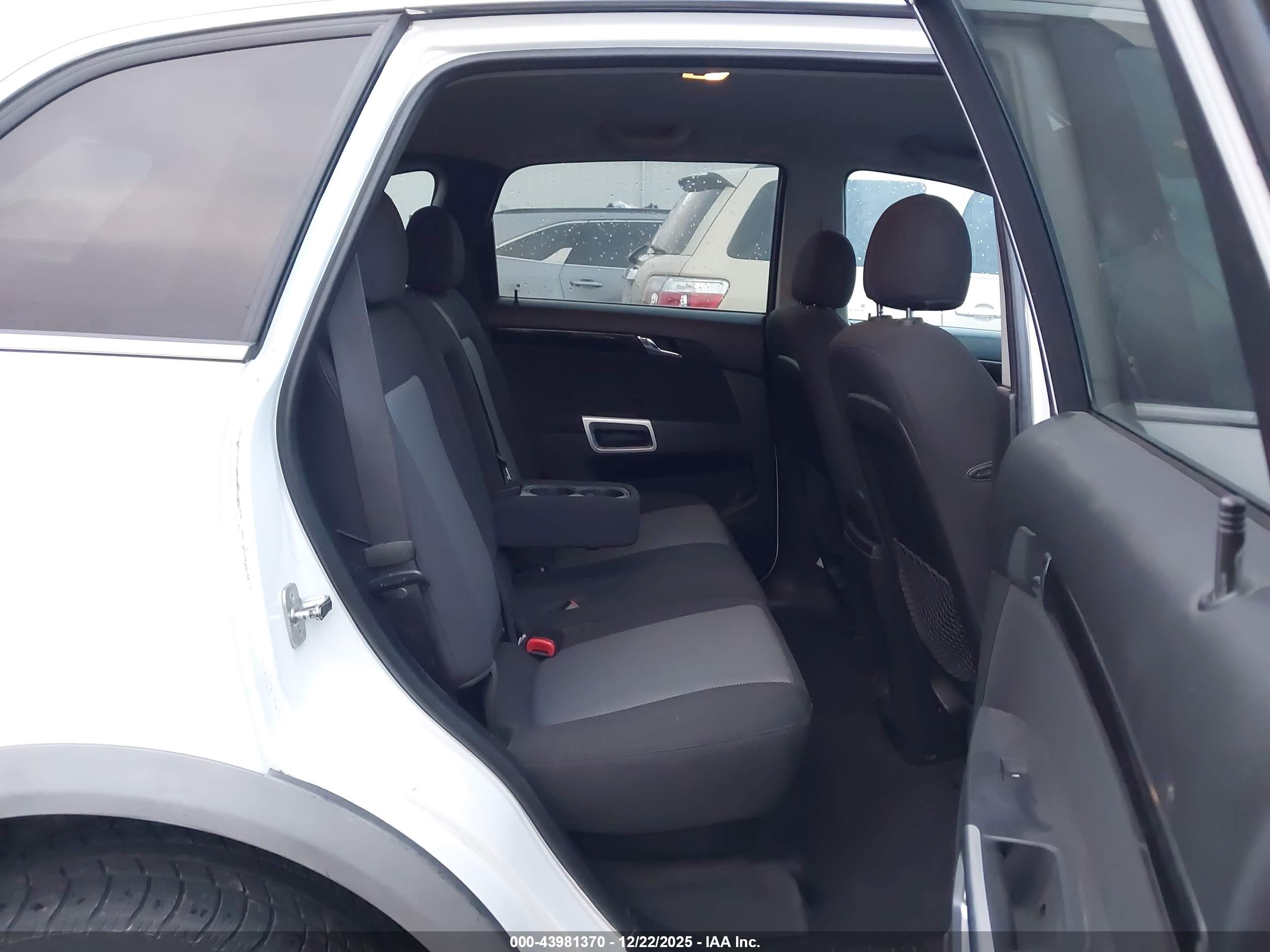 CHEVROLET CAPTIVA image 8