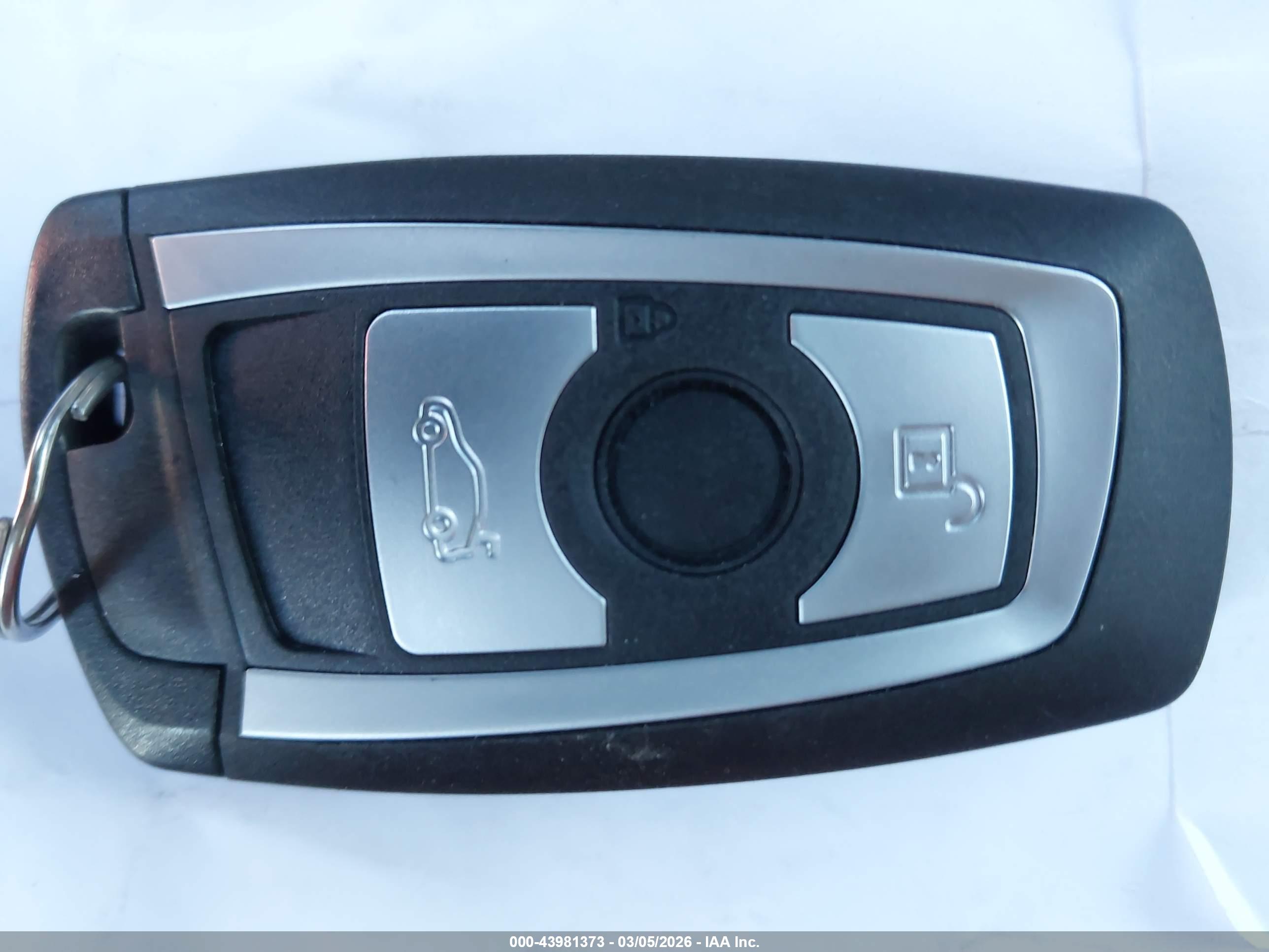 BMW 328I image 11