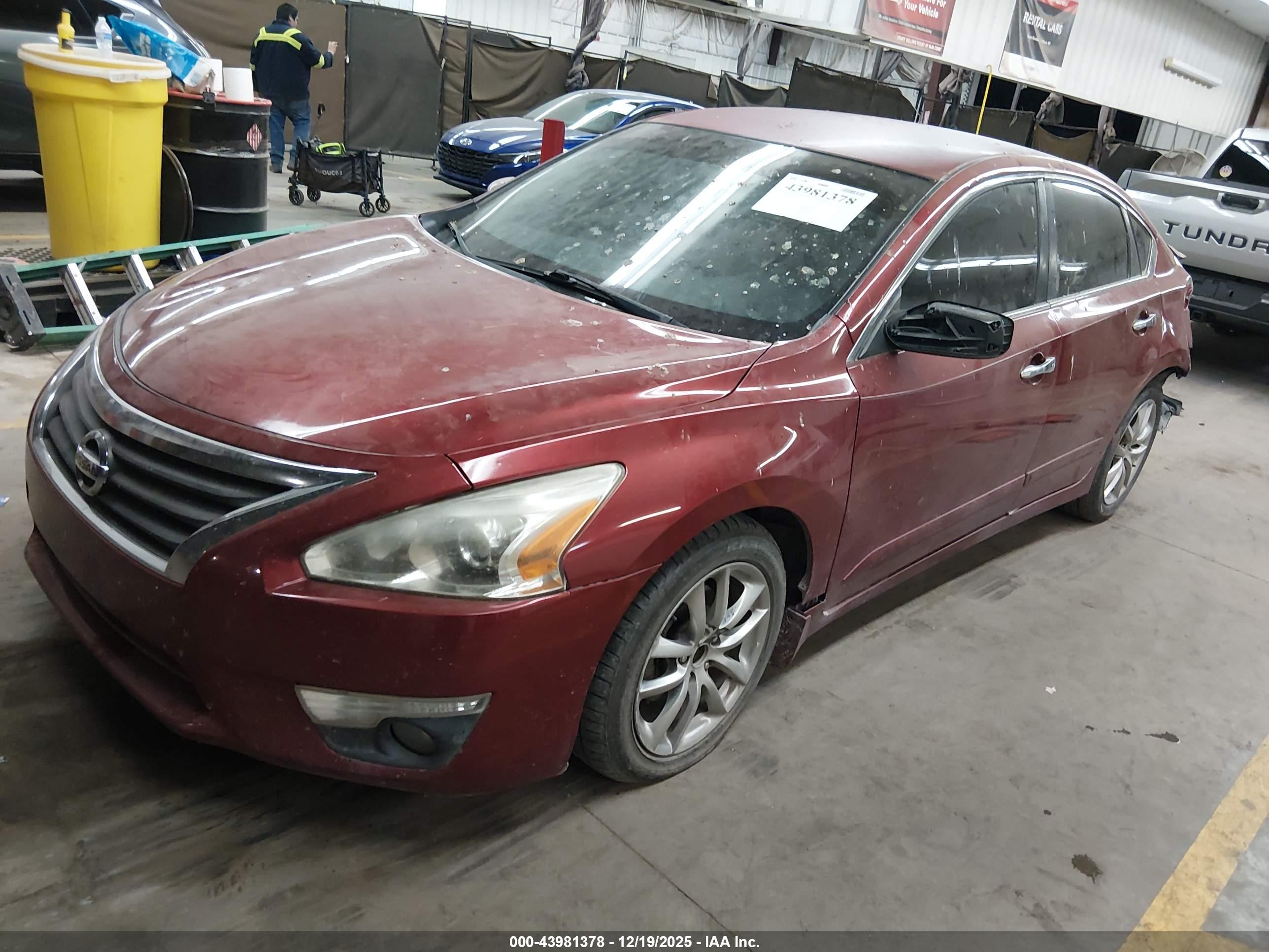 NISSAN ALTIMA image 2