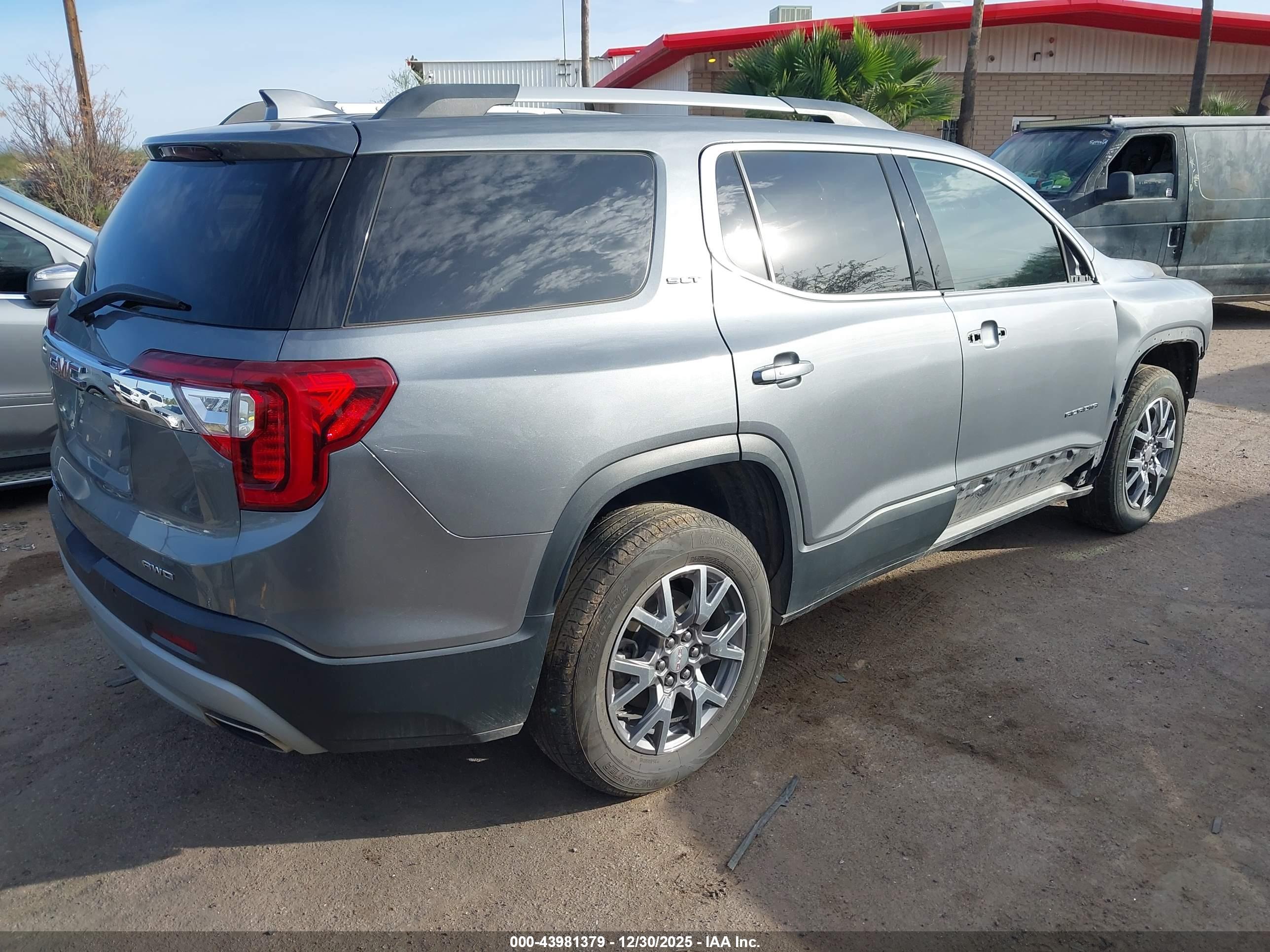GMC ACADIA image 4