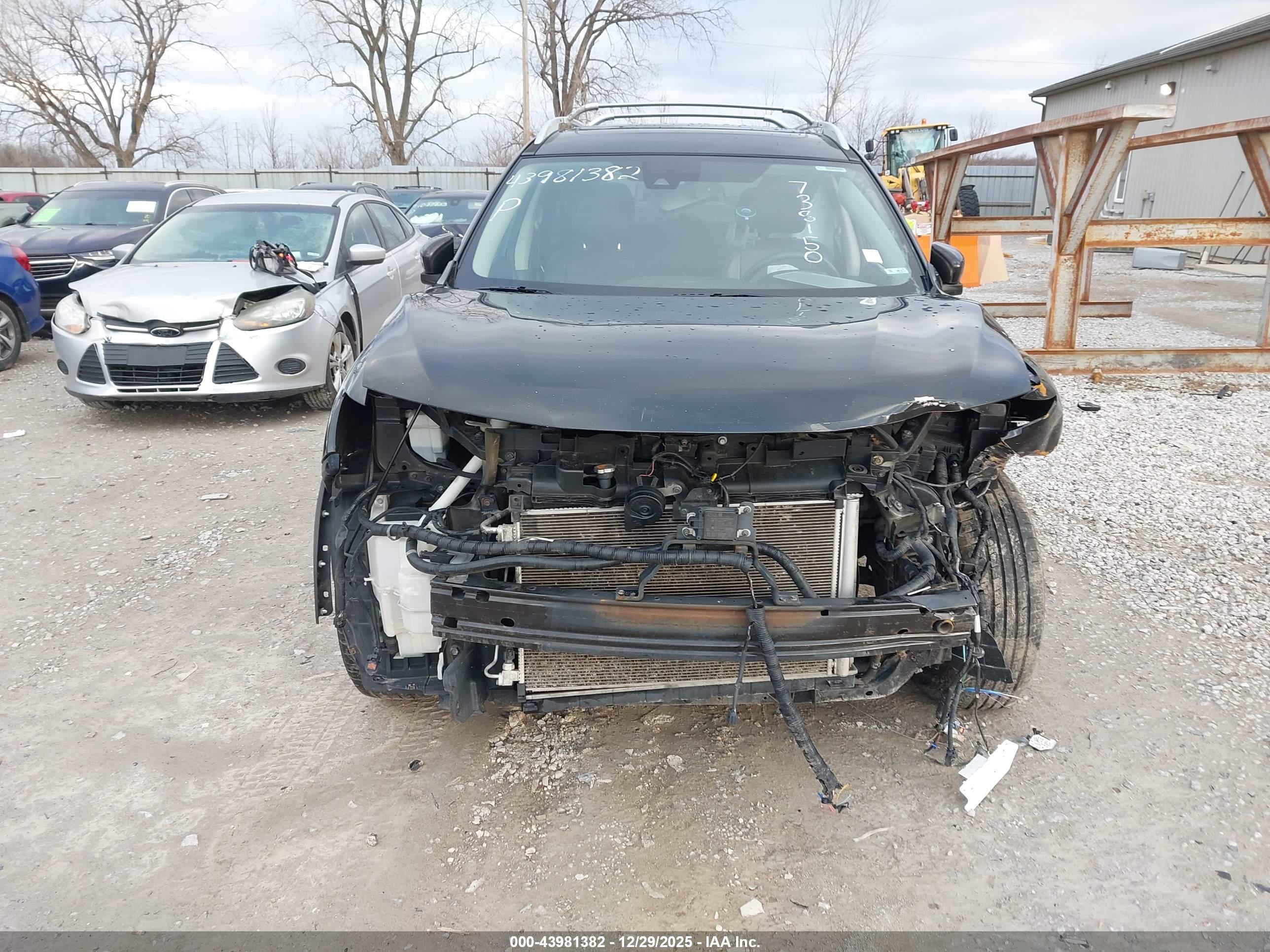 NISSAN ROGUE image 6