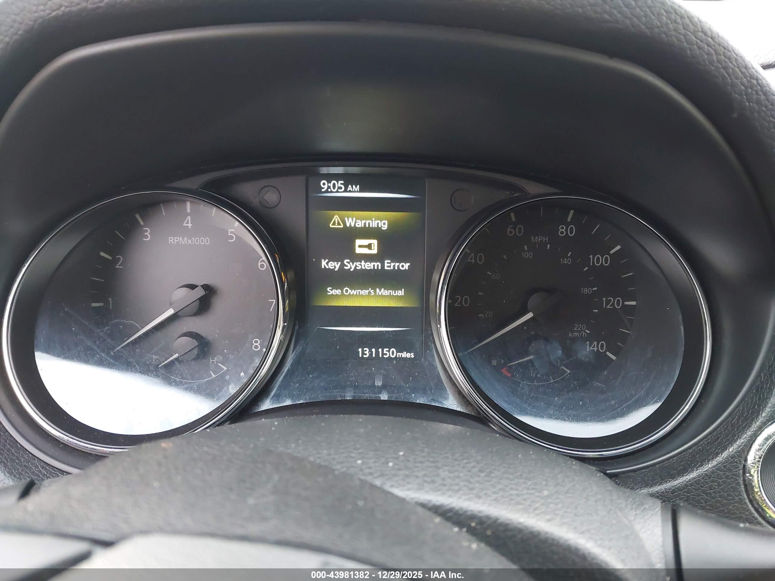 NISSAN ROGUE image 7
