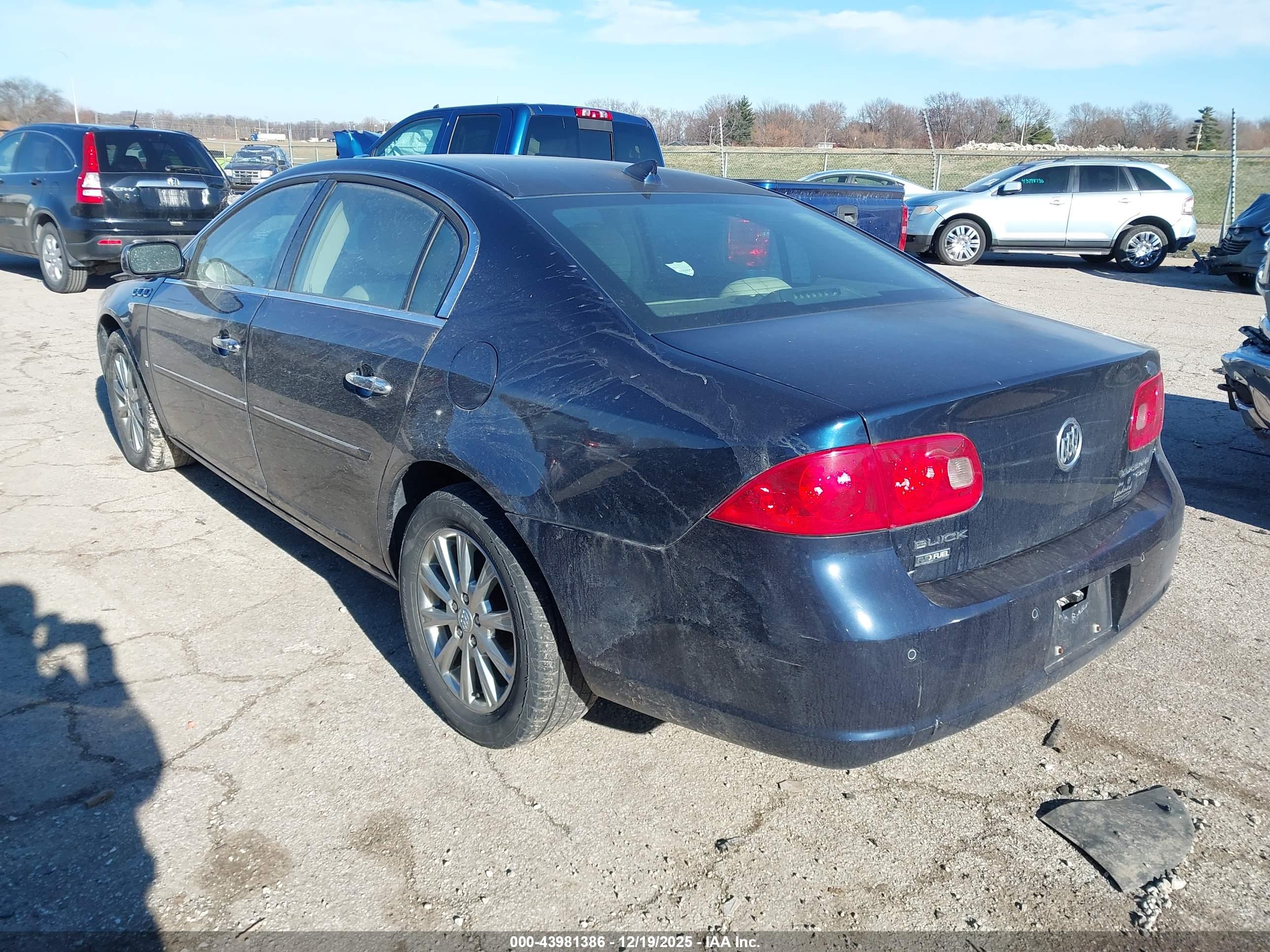 BUICK LUCERNE image 3