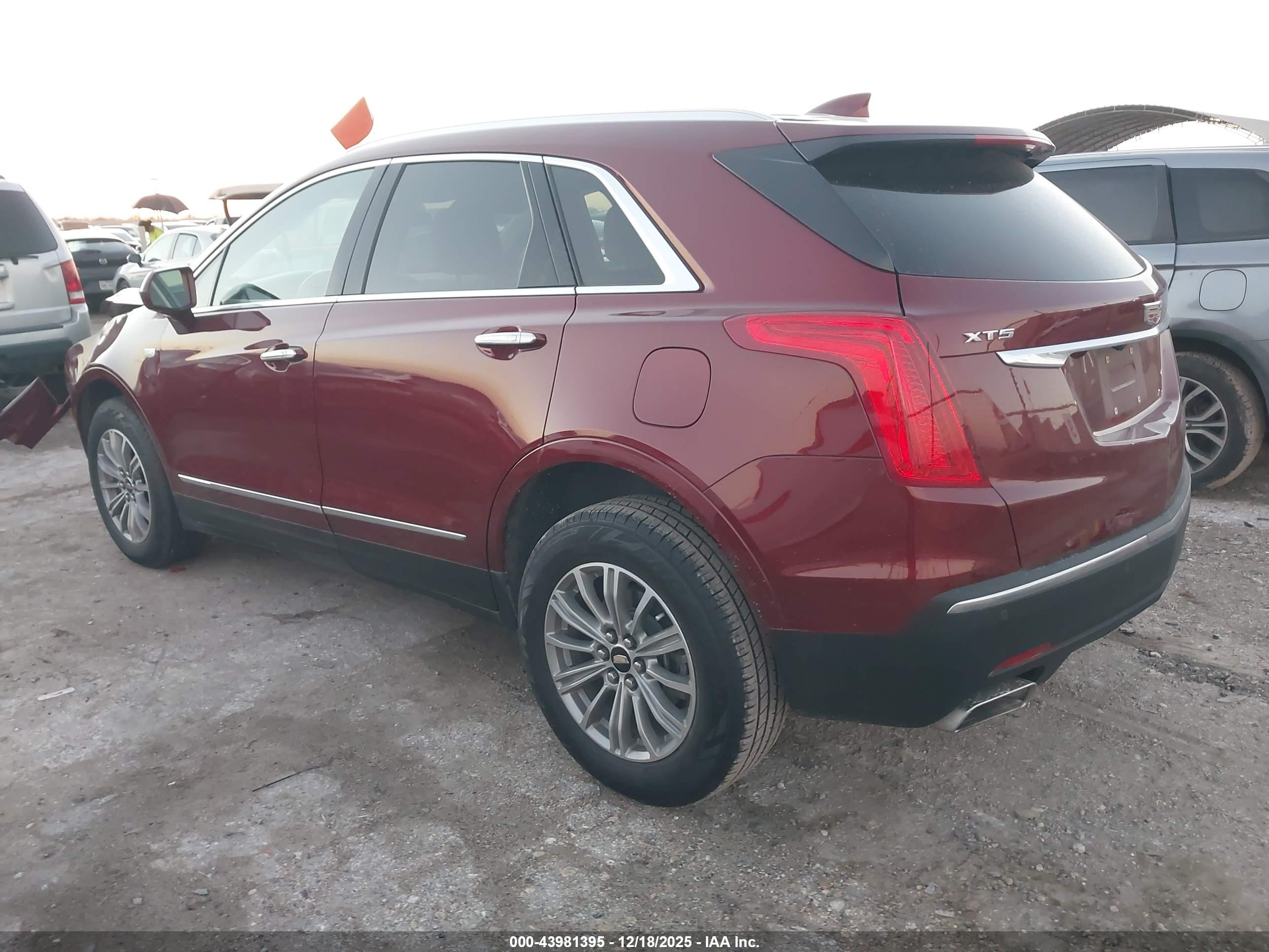 CADILLAC XT5 image 3