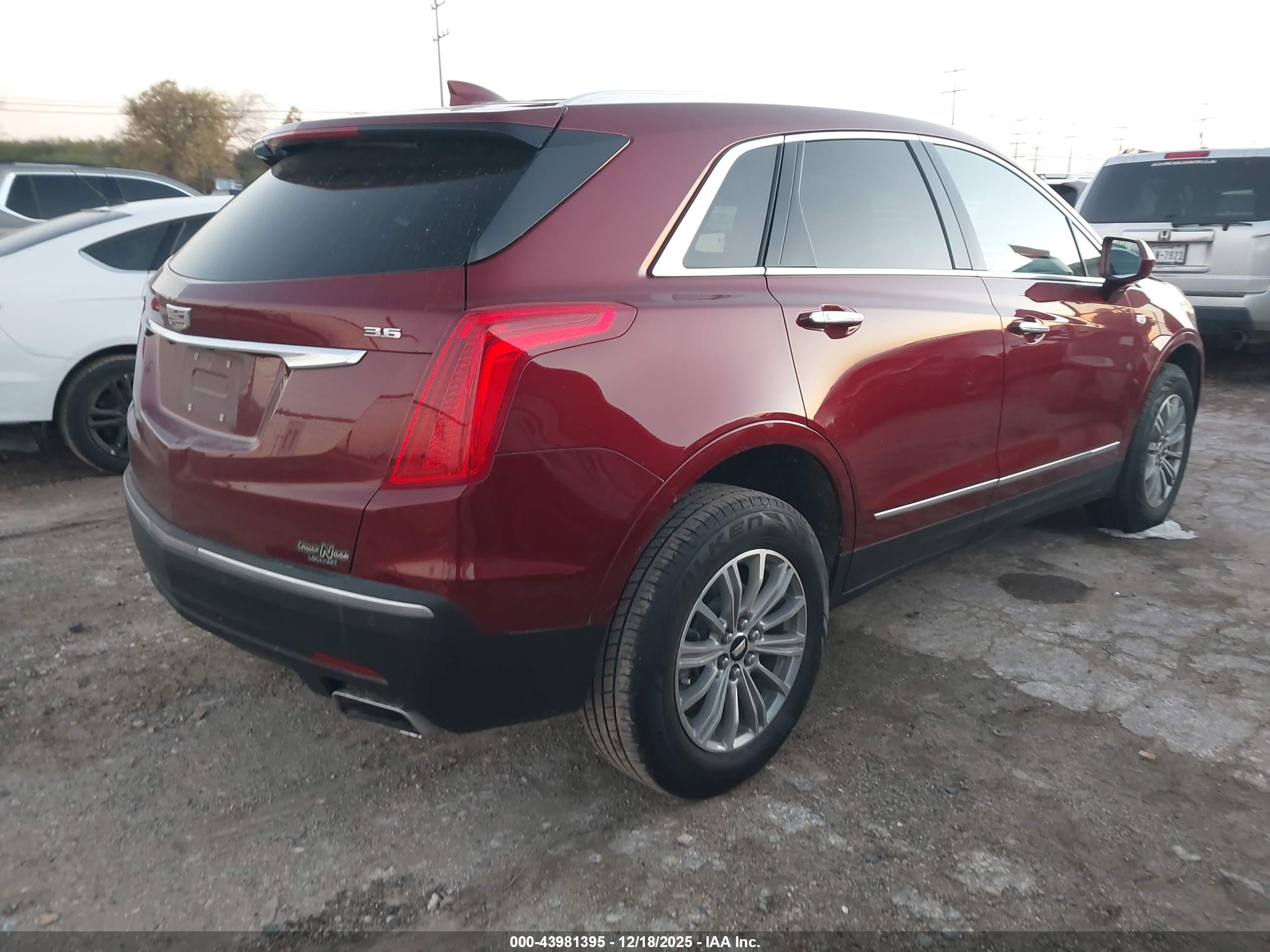 CADILLAC XT5 image 4
