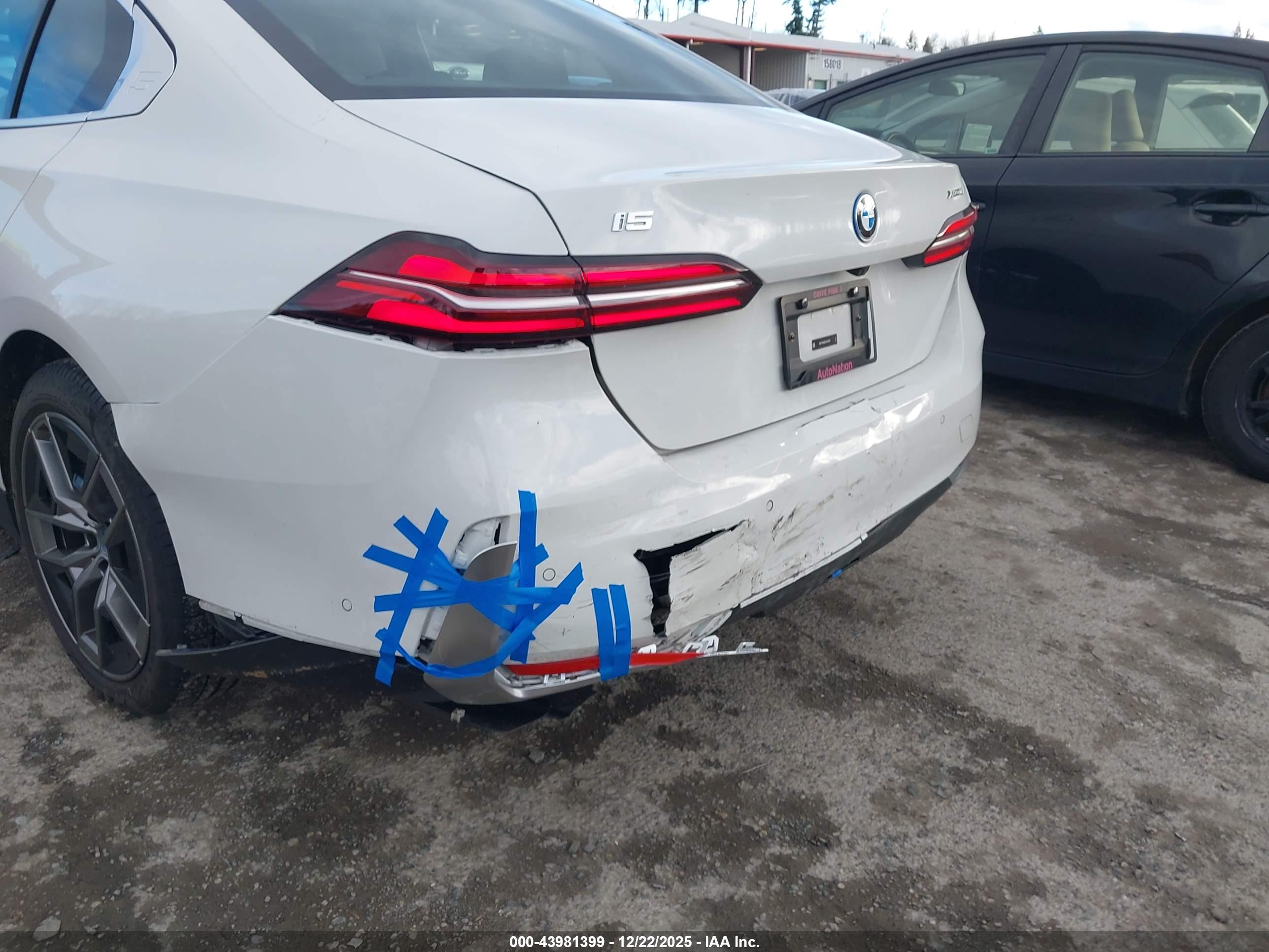 BMW I5 image 6