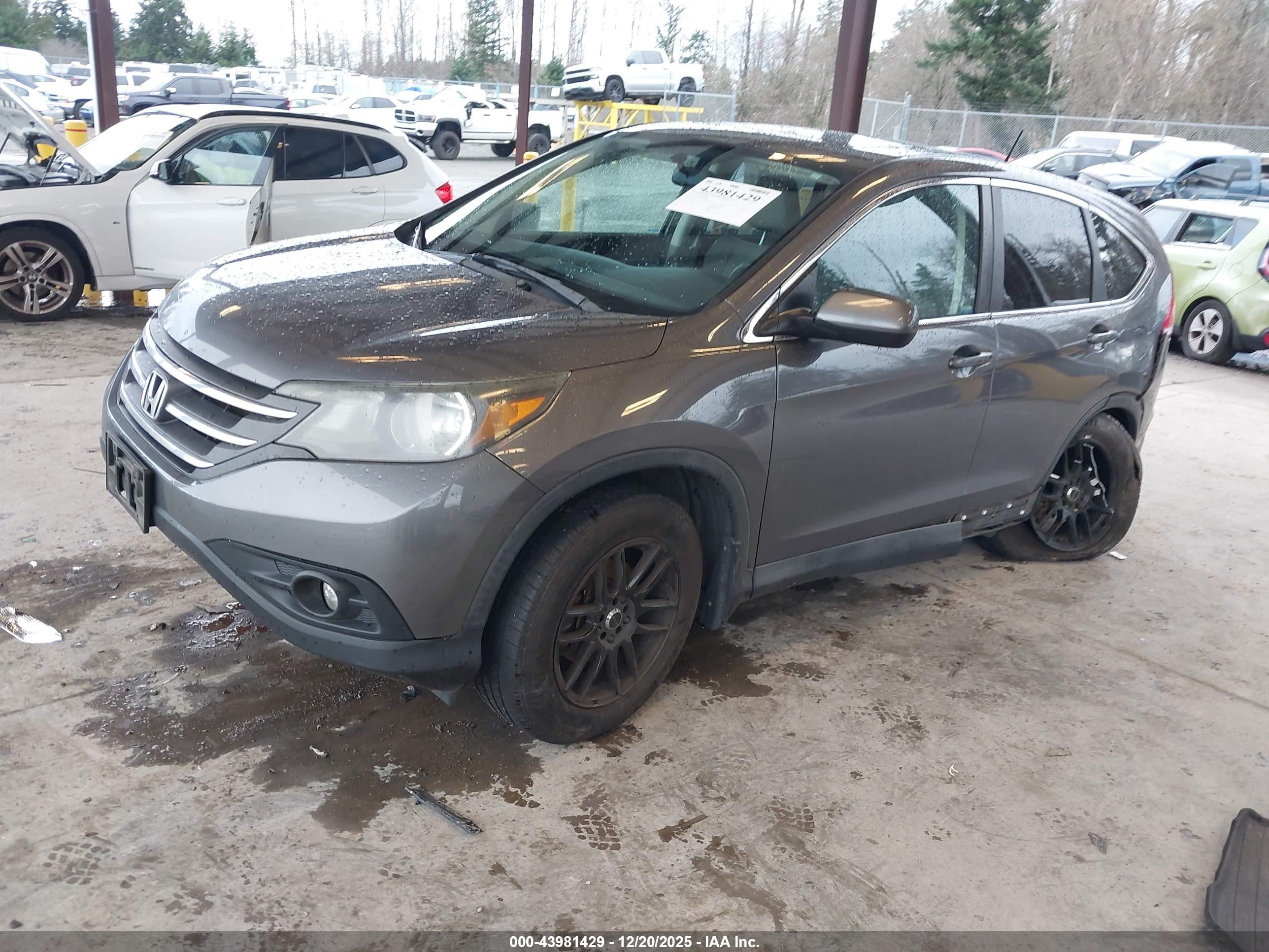 HONDA CR-V image 2