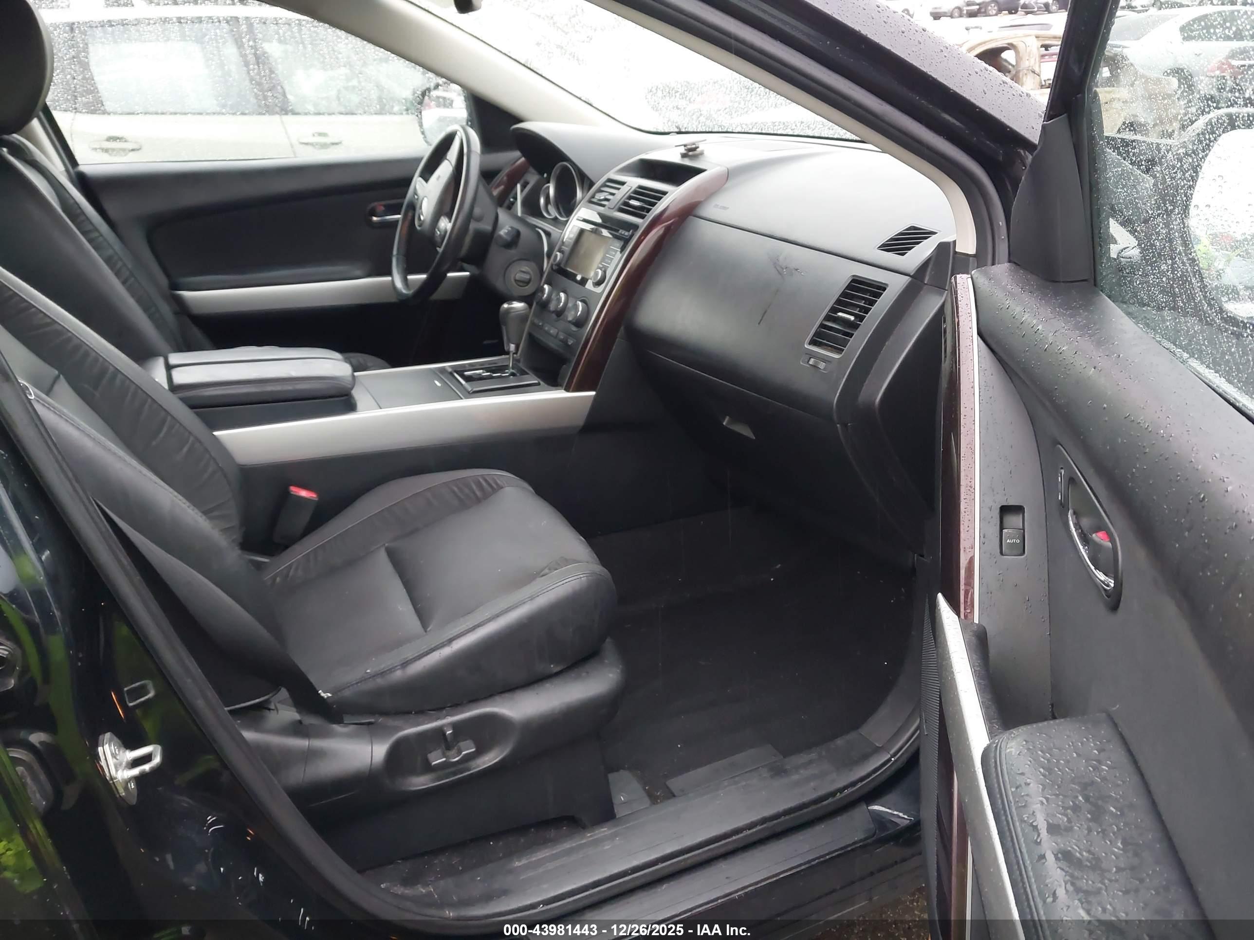 MAZDA CX-9 image 5