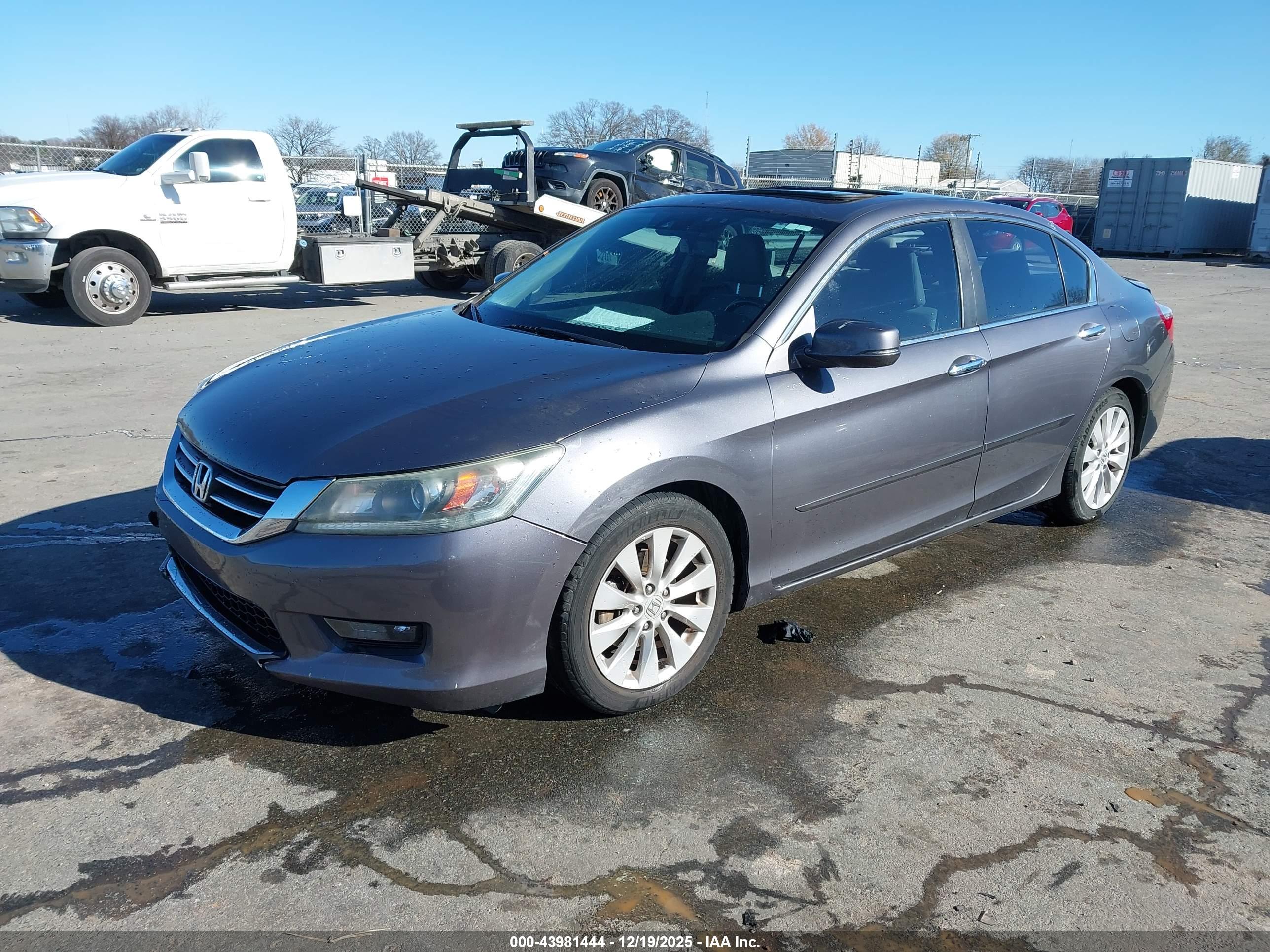 HONDA ACCORD image 2