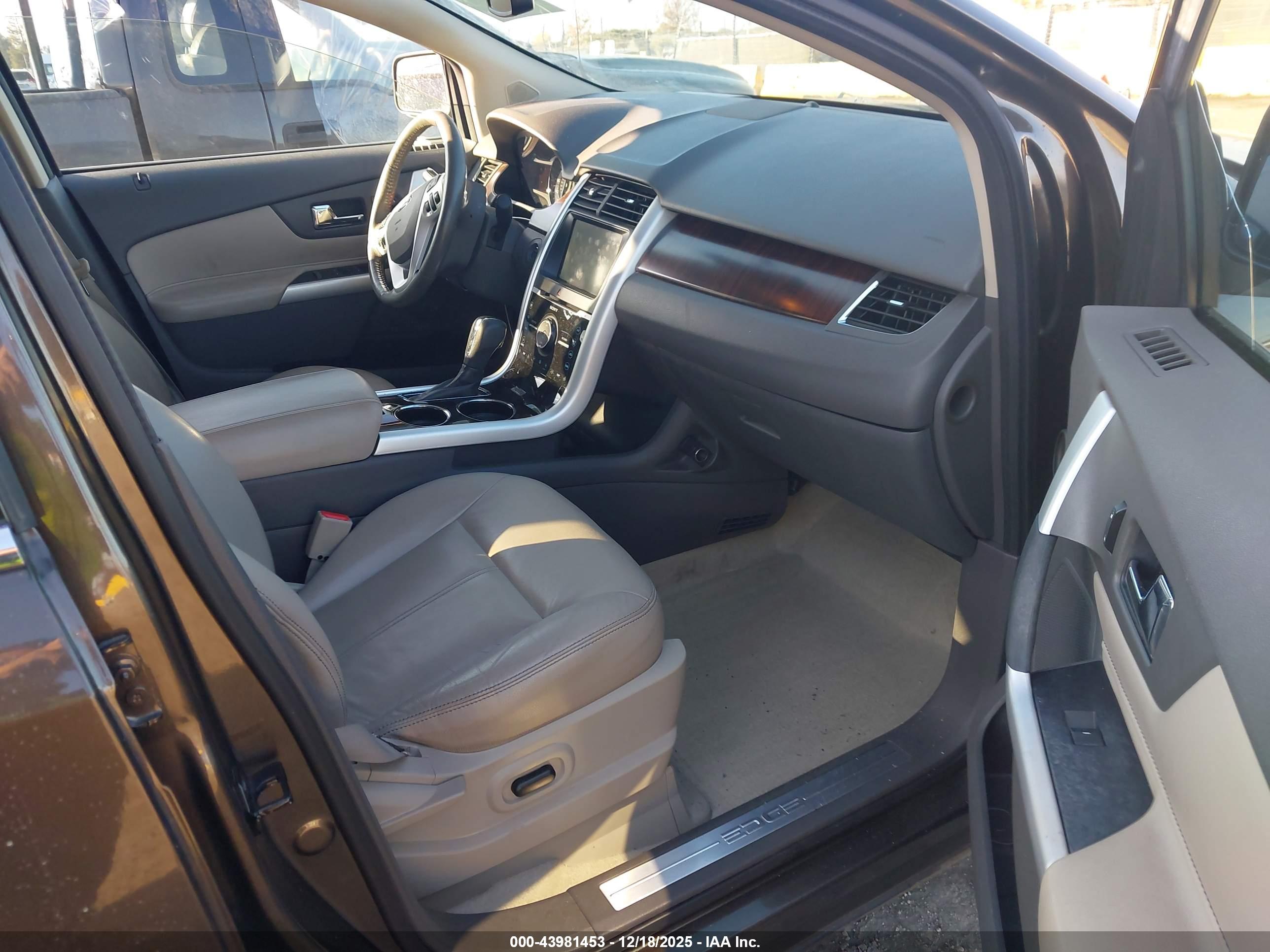 FORD EDGE image 5