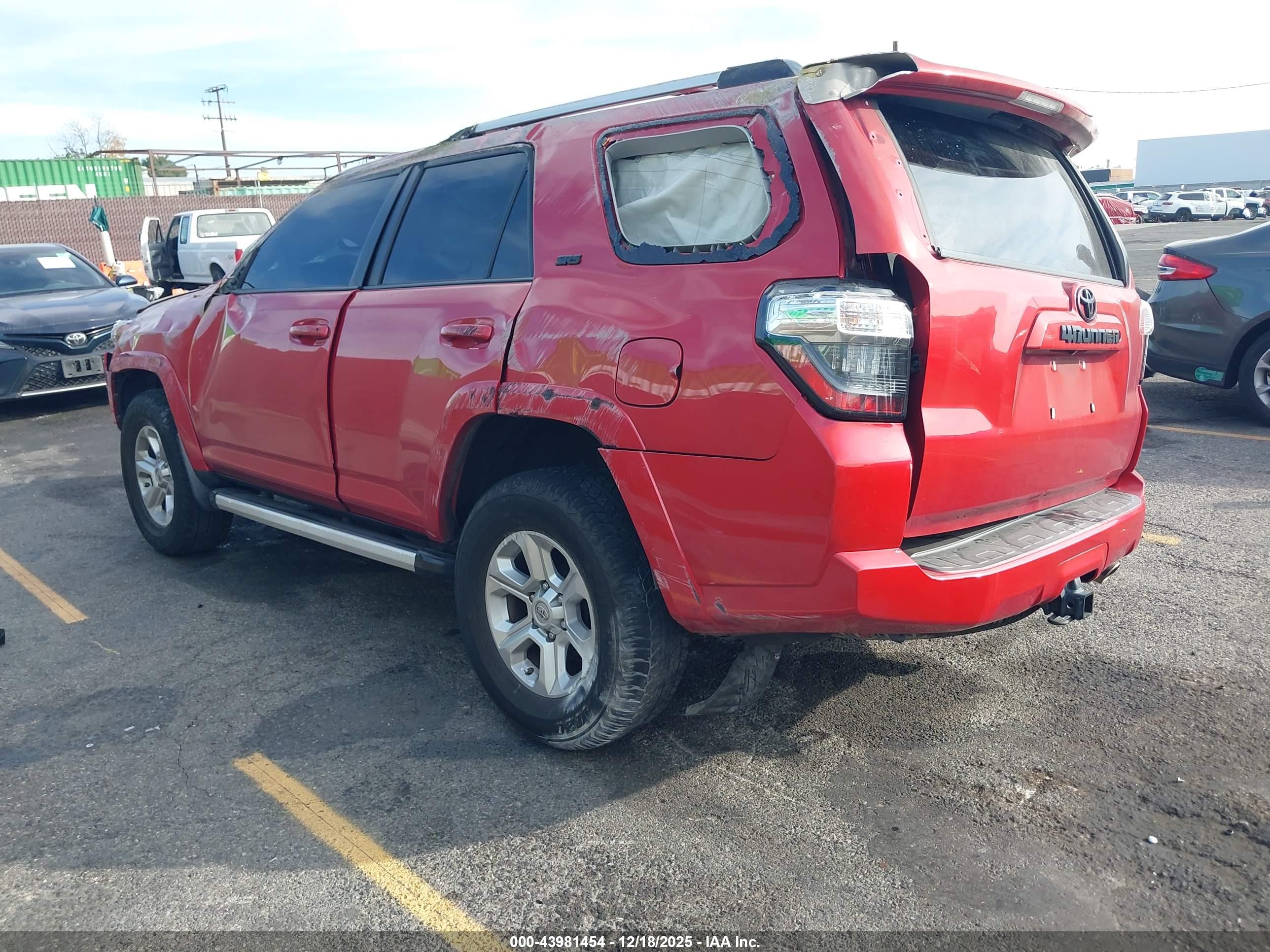 TOYOTA 4RUNNER image 3