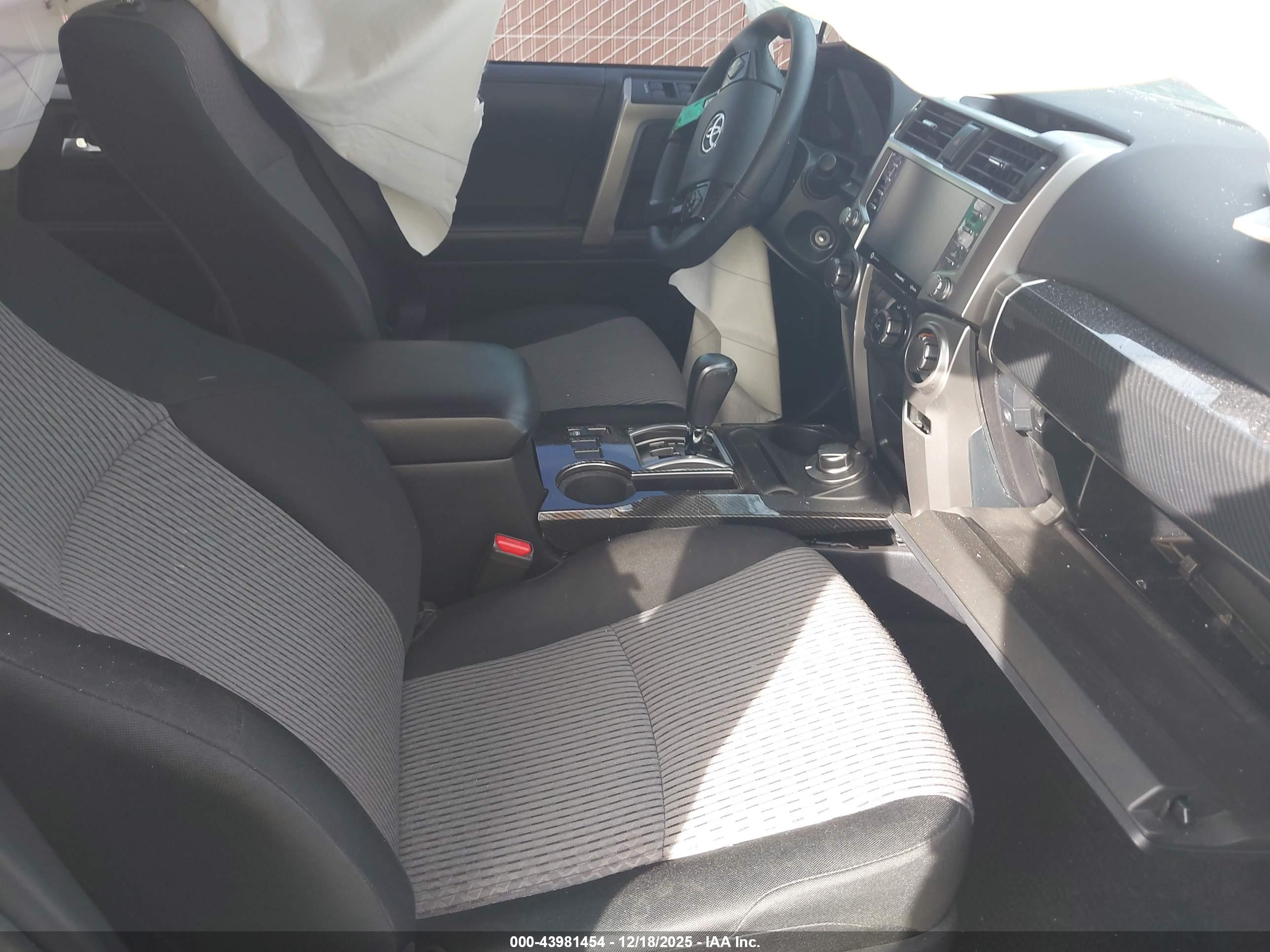 TOYOTA 4RUNNER image 5