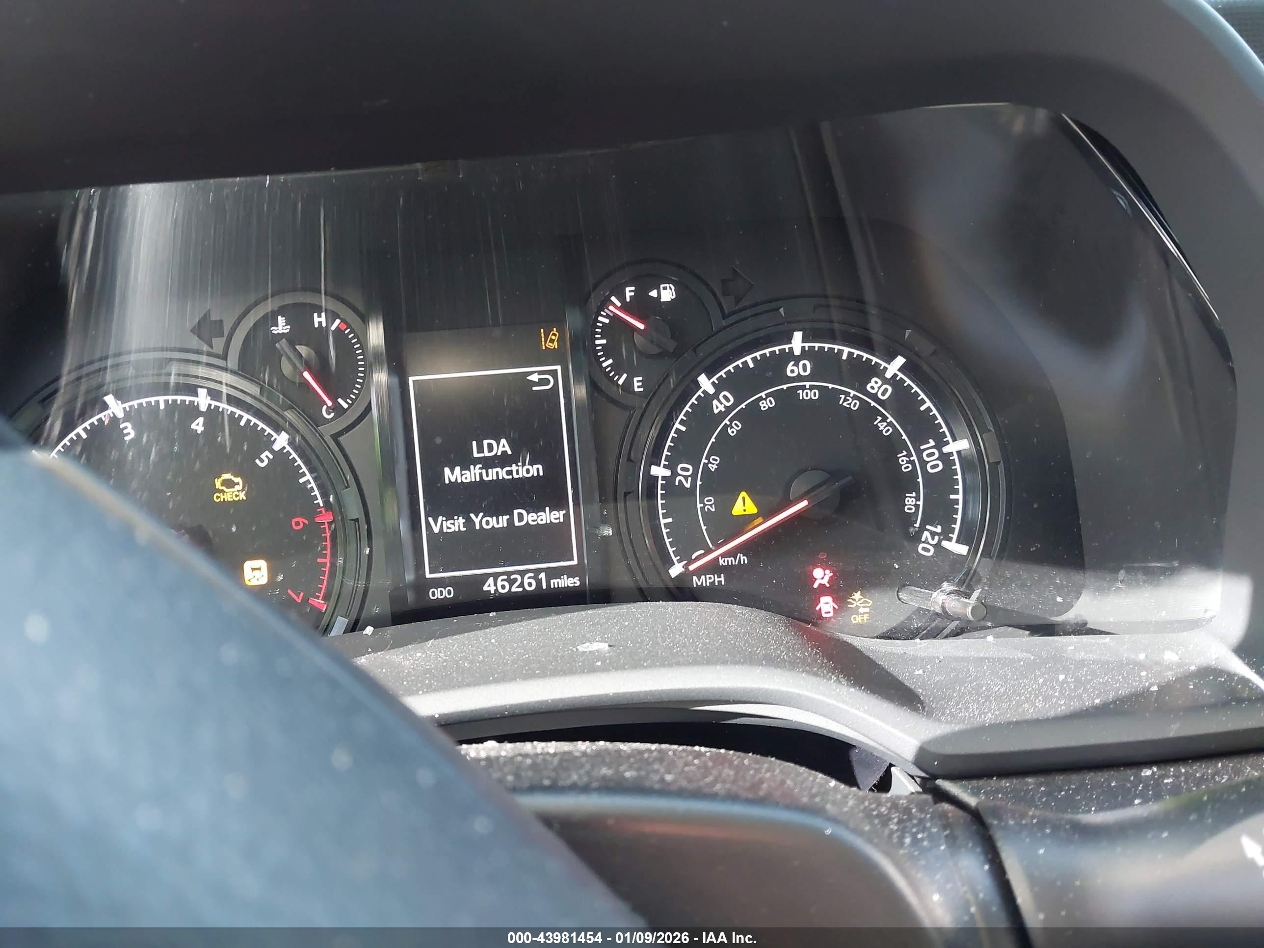 TOYOTA 4RUNNER image 7