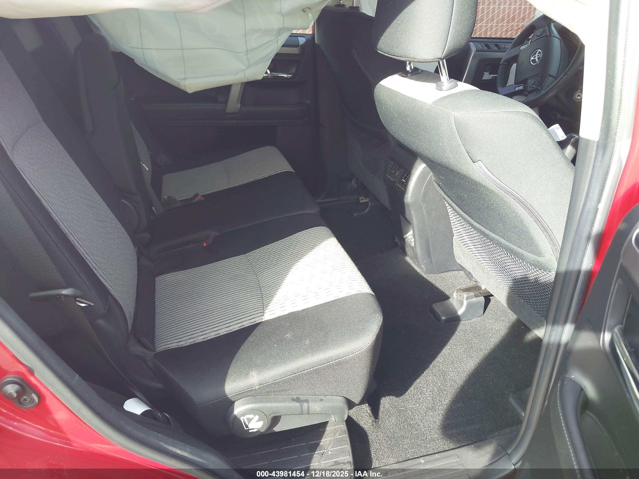 TOYOTA 4RUNNER image 8