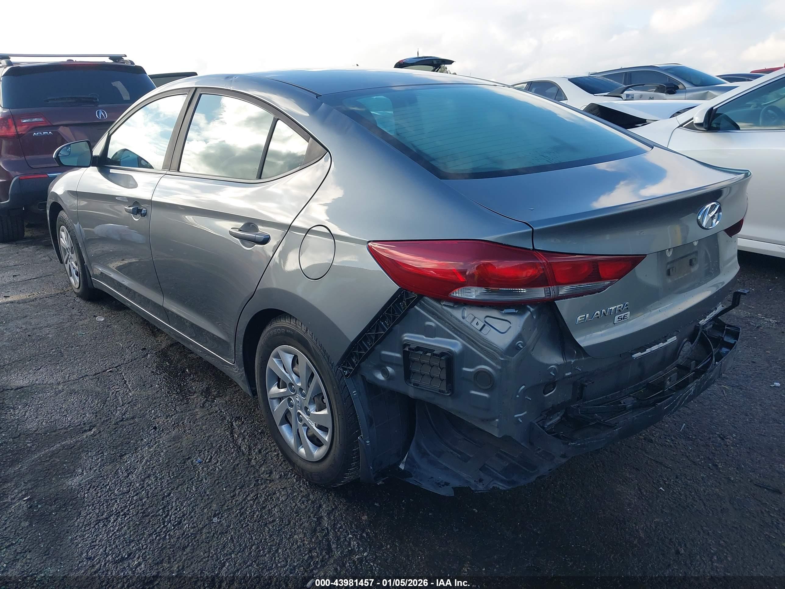 HYUNDAI ELANTRA image 3