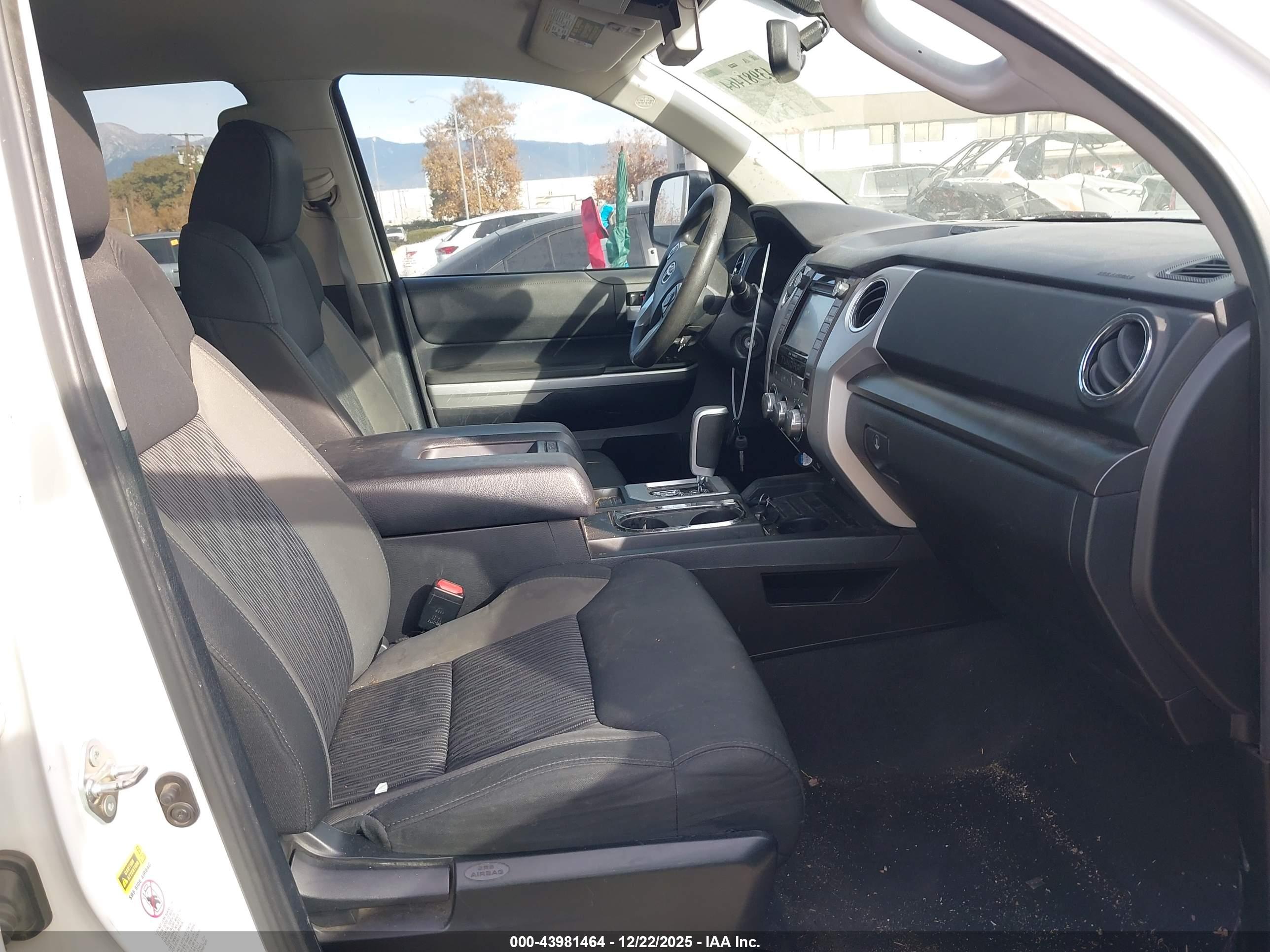 TOYOTA TUNDRA image 5