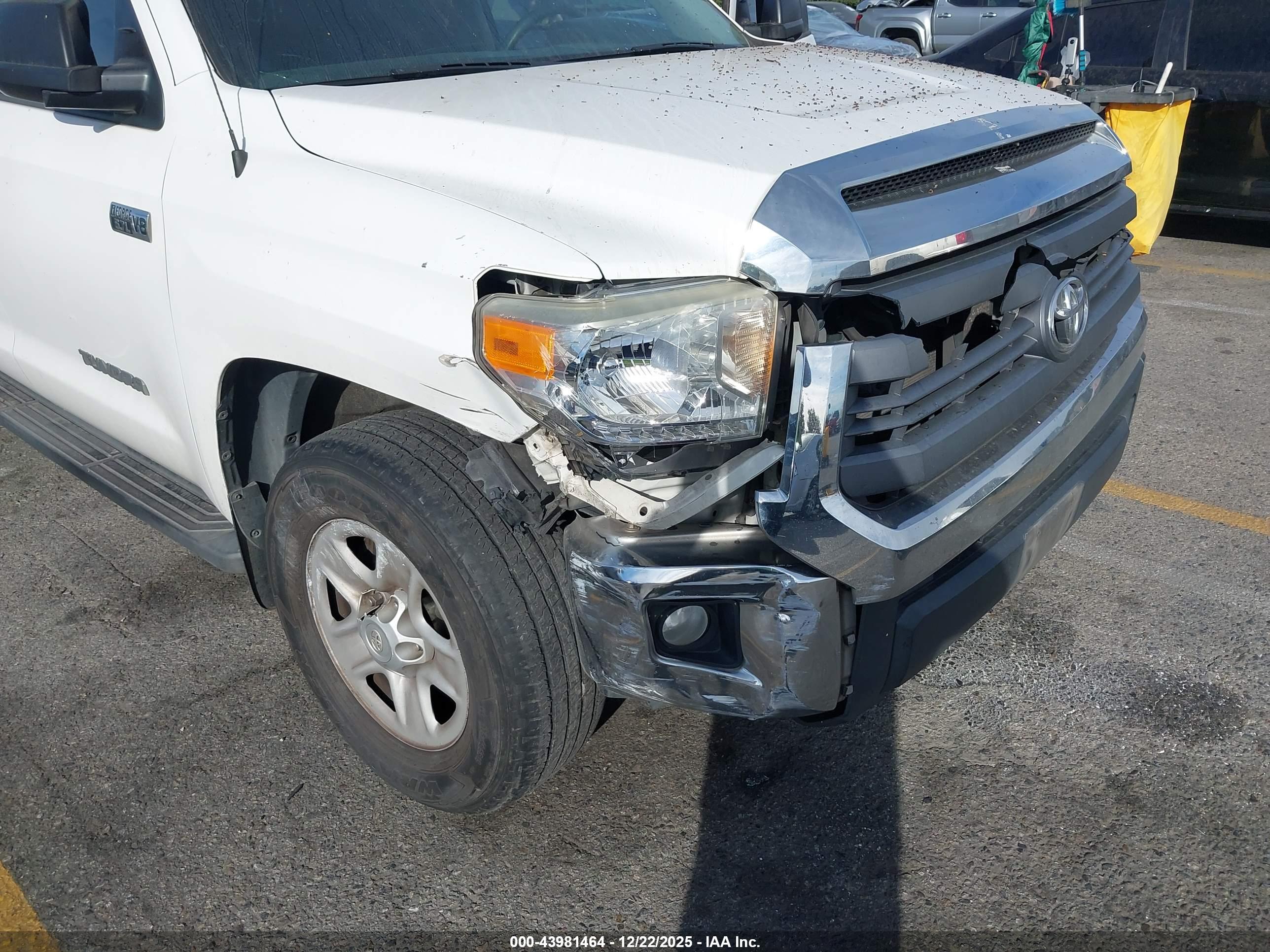 TOYOTA TUNDRA image 6