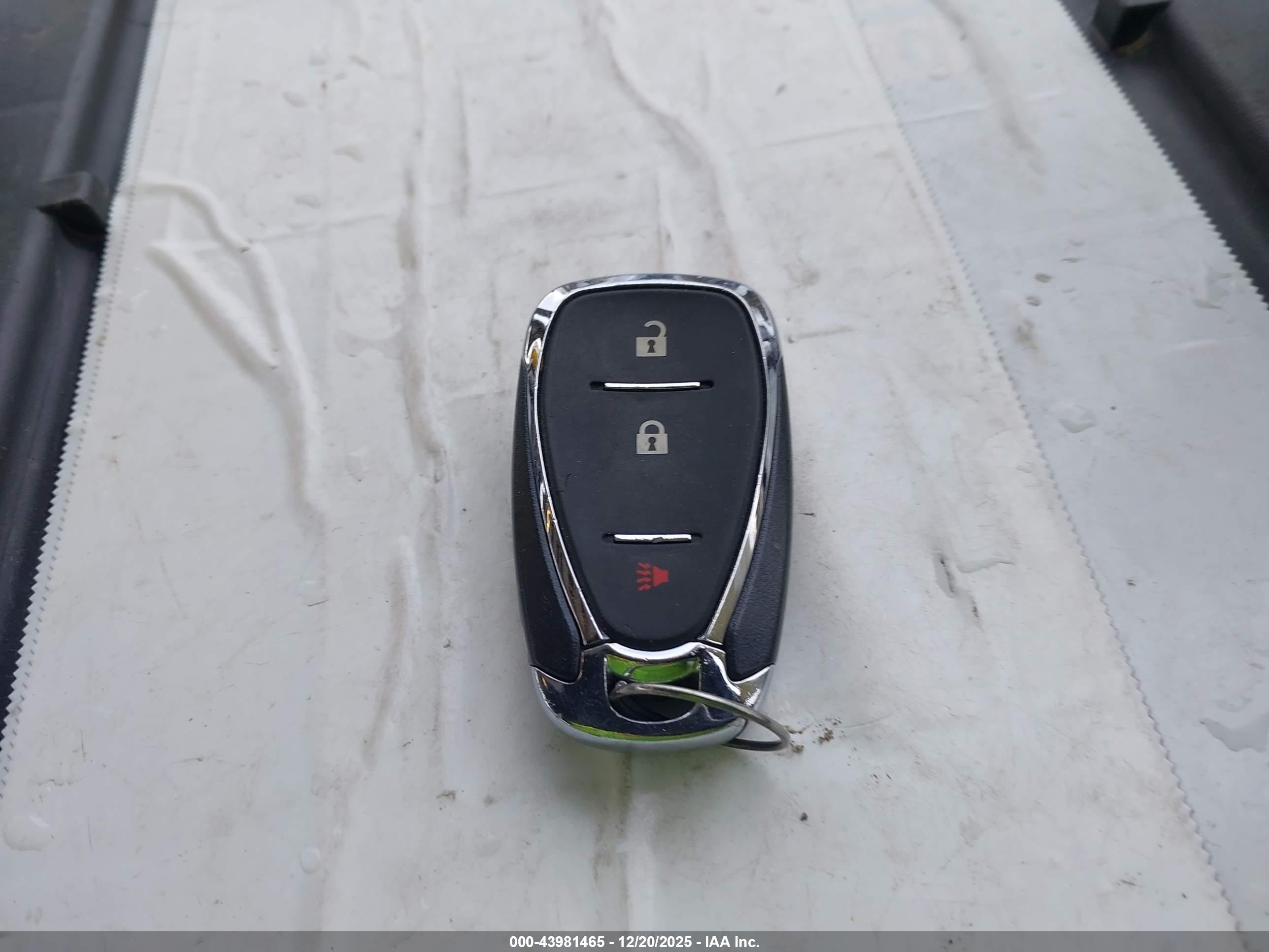 CHEVROLET EQUINOX image 11