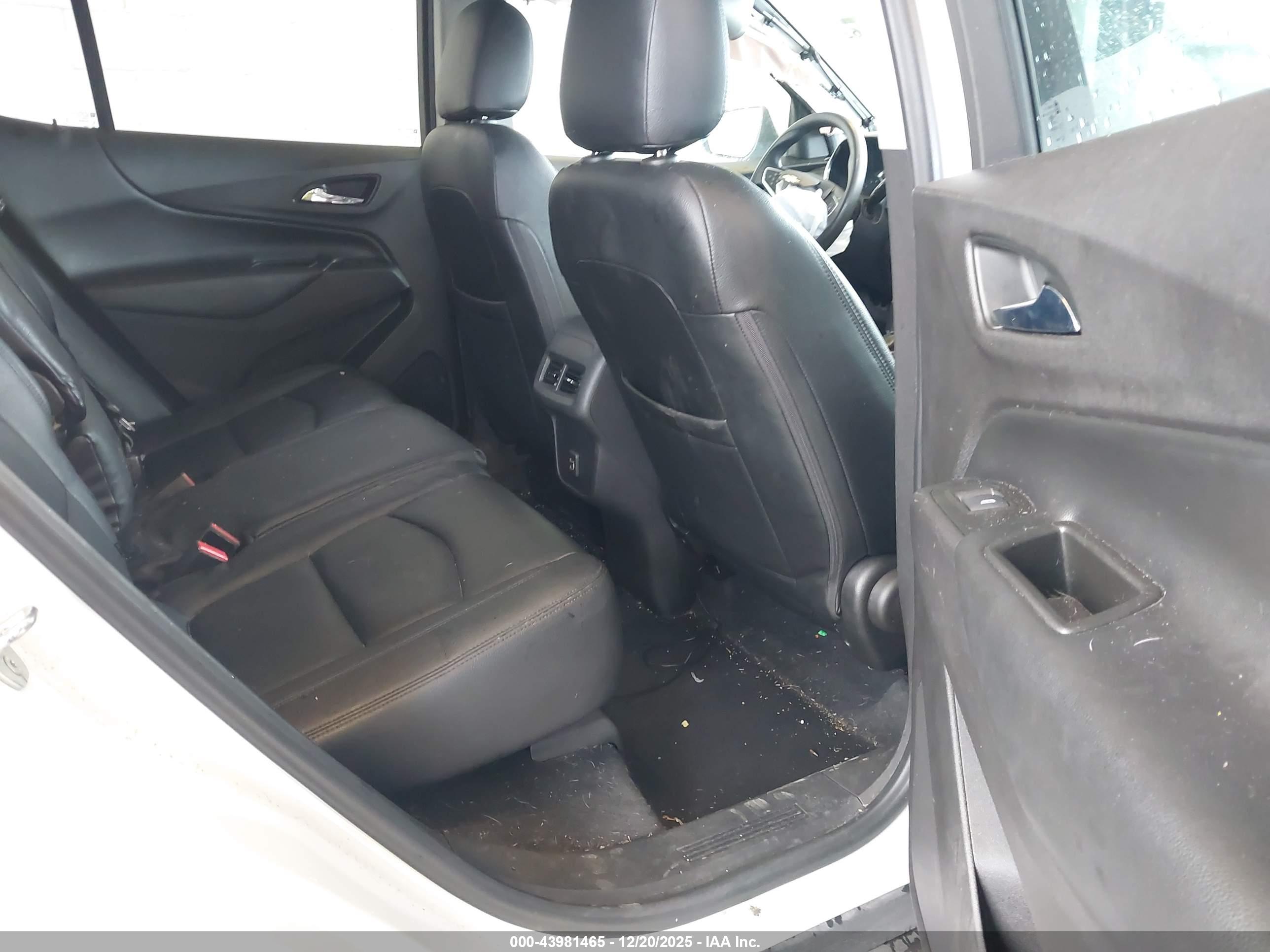 CHEVROLET EQUINOX image 8