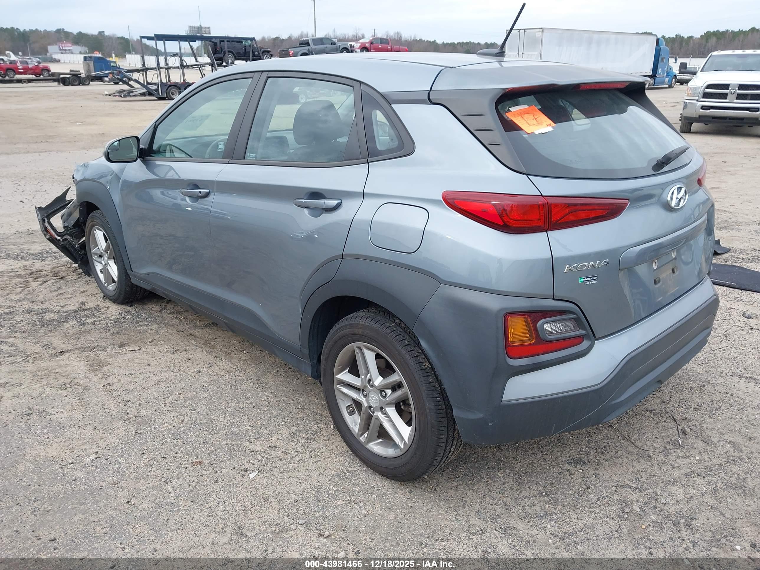 HYUNDAI KONA image 3