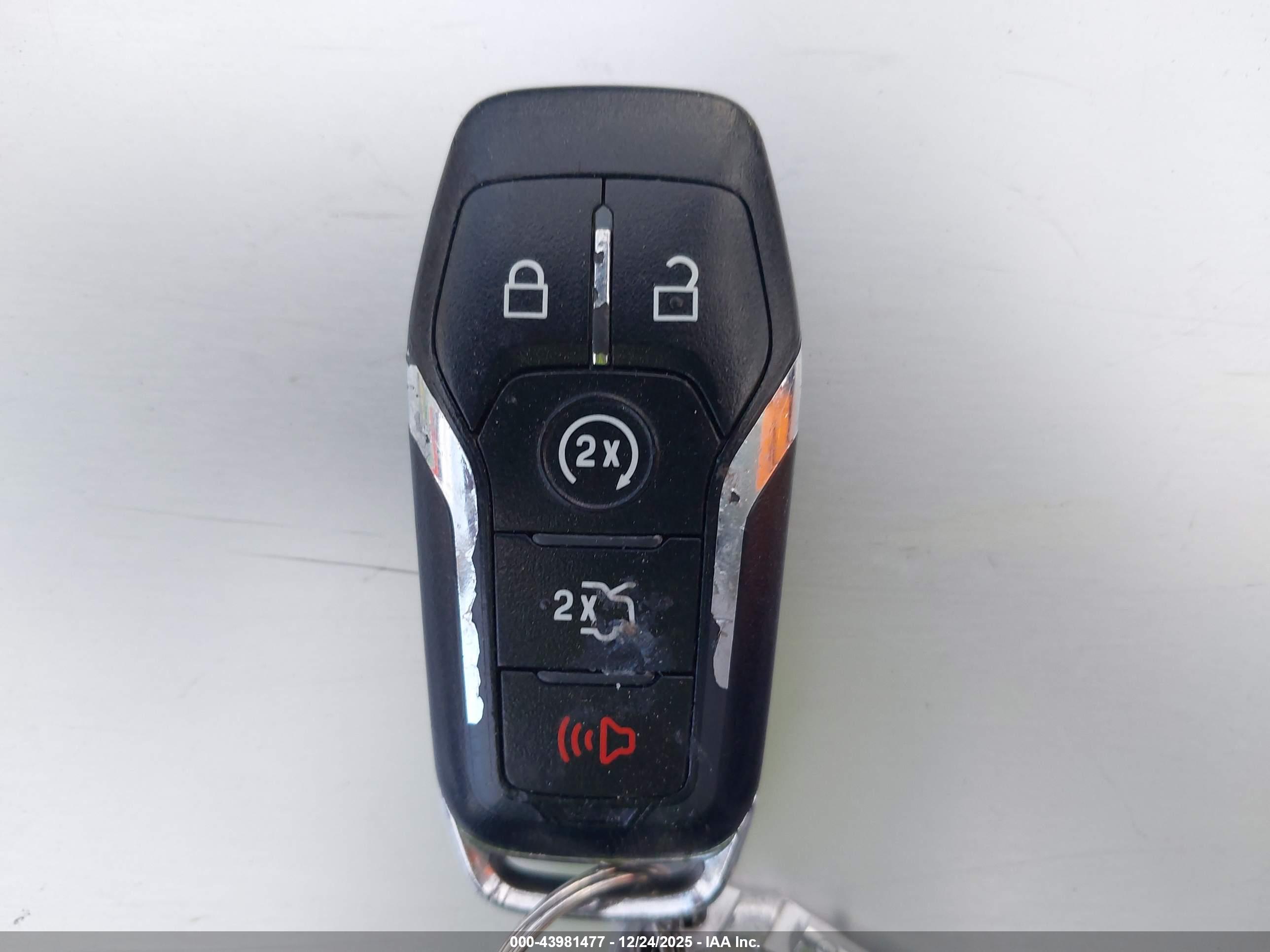 LINCOLN MKZ image 11