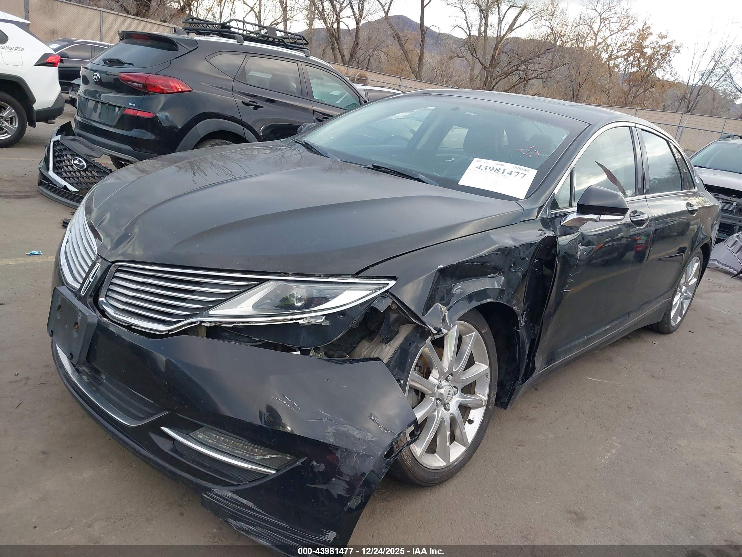 LINCOLN MKZ image 2