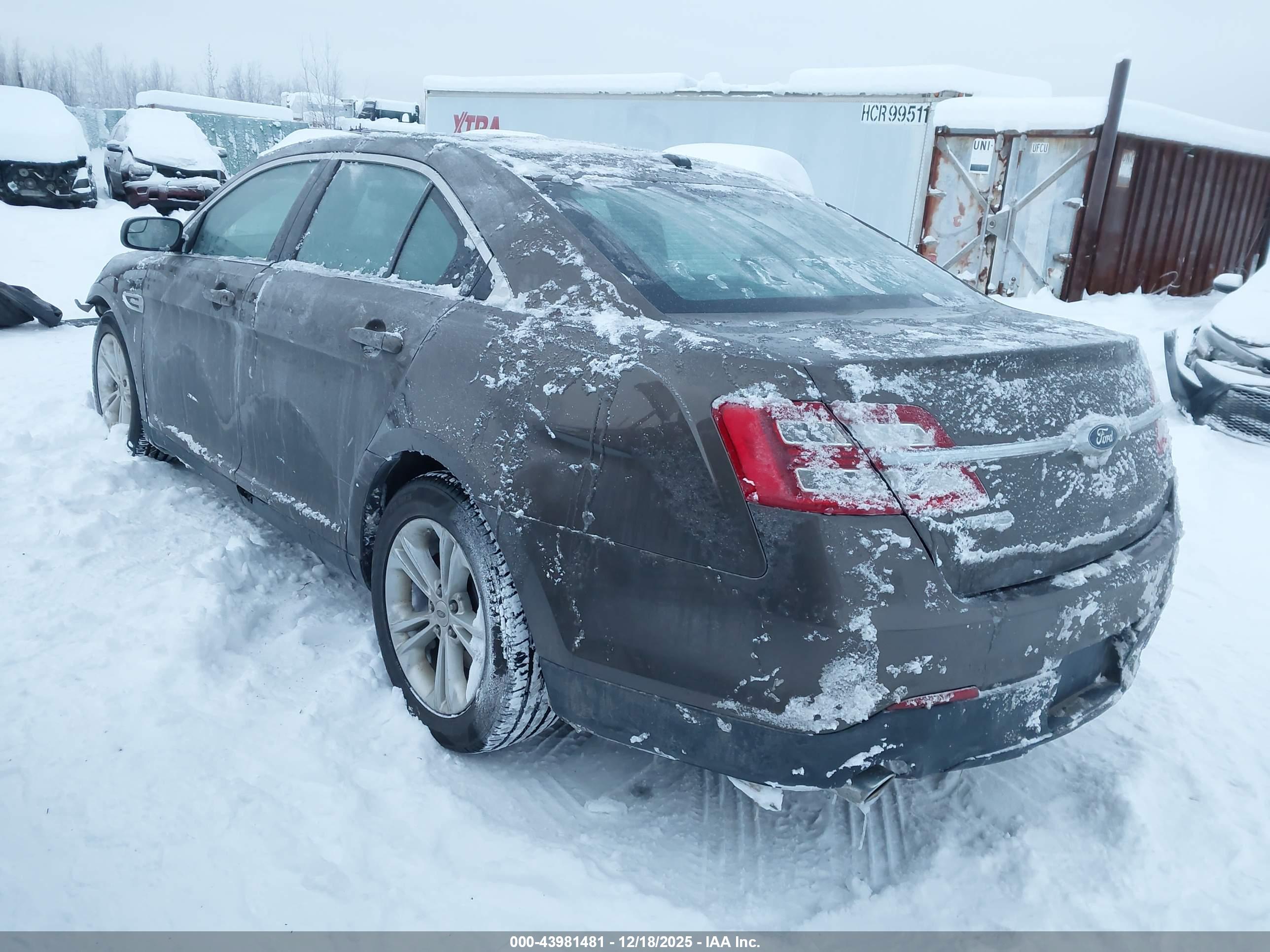 FORD TAURUS image 3