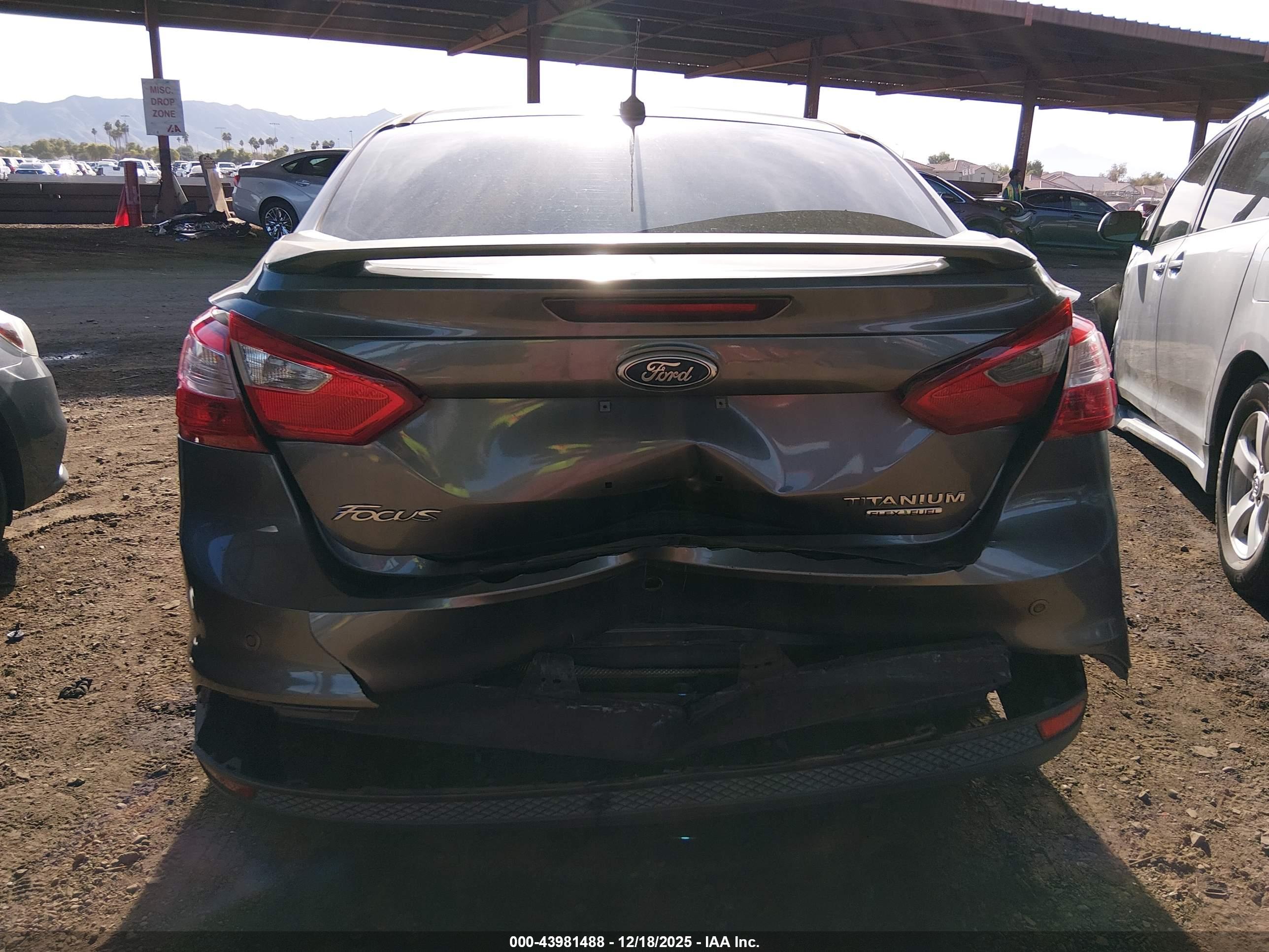 FORD FOCUS image 6