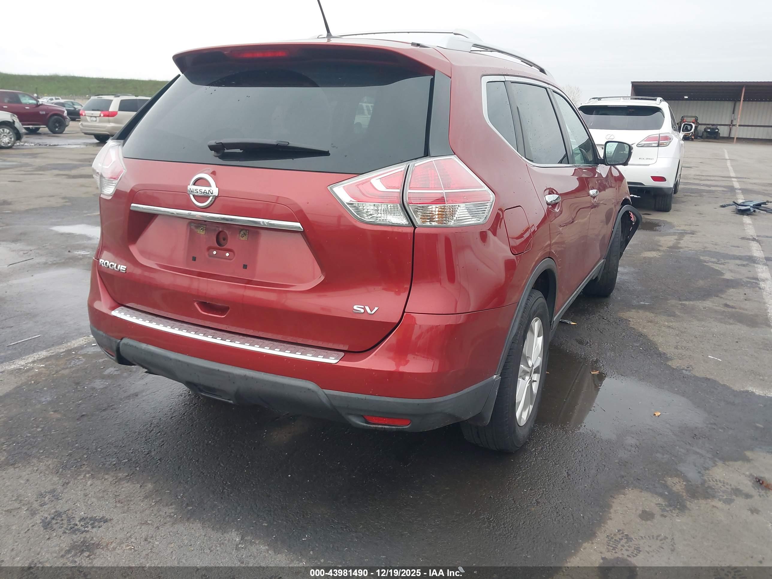 NISSAN ROGUE image 4