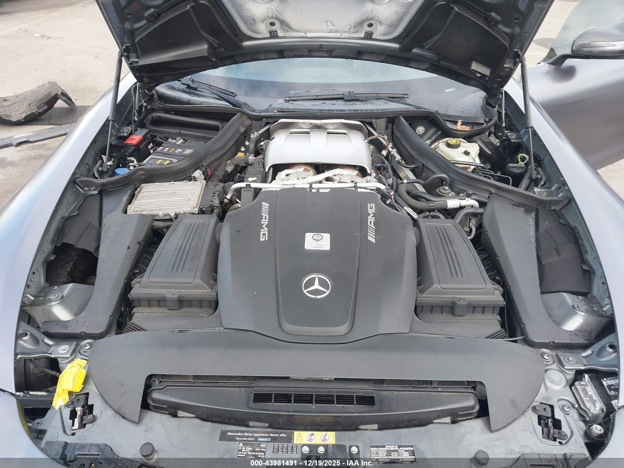 MERCEDES-BENZ GT image 10
