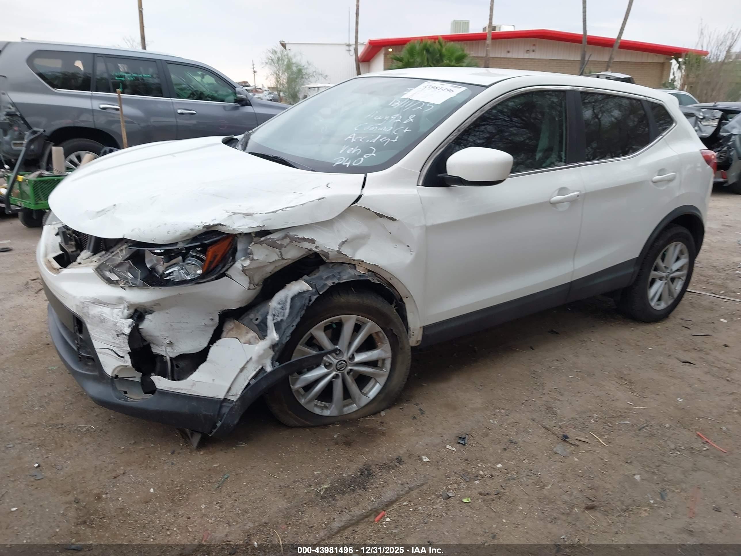 NISSAN ROGUE image 2