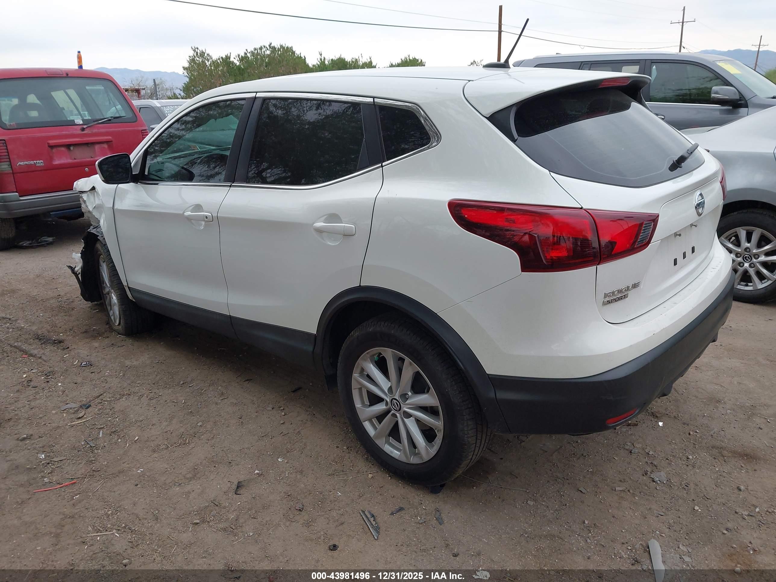 NISSAN ROGUE image 3