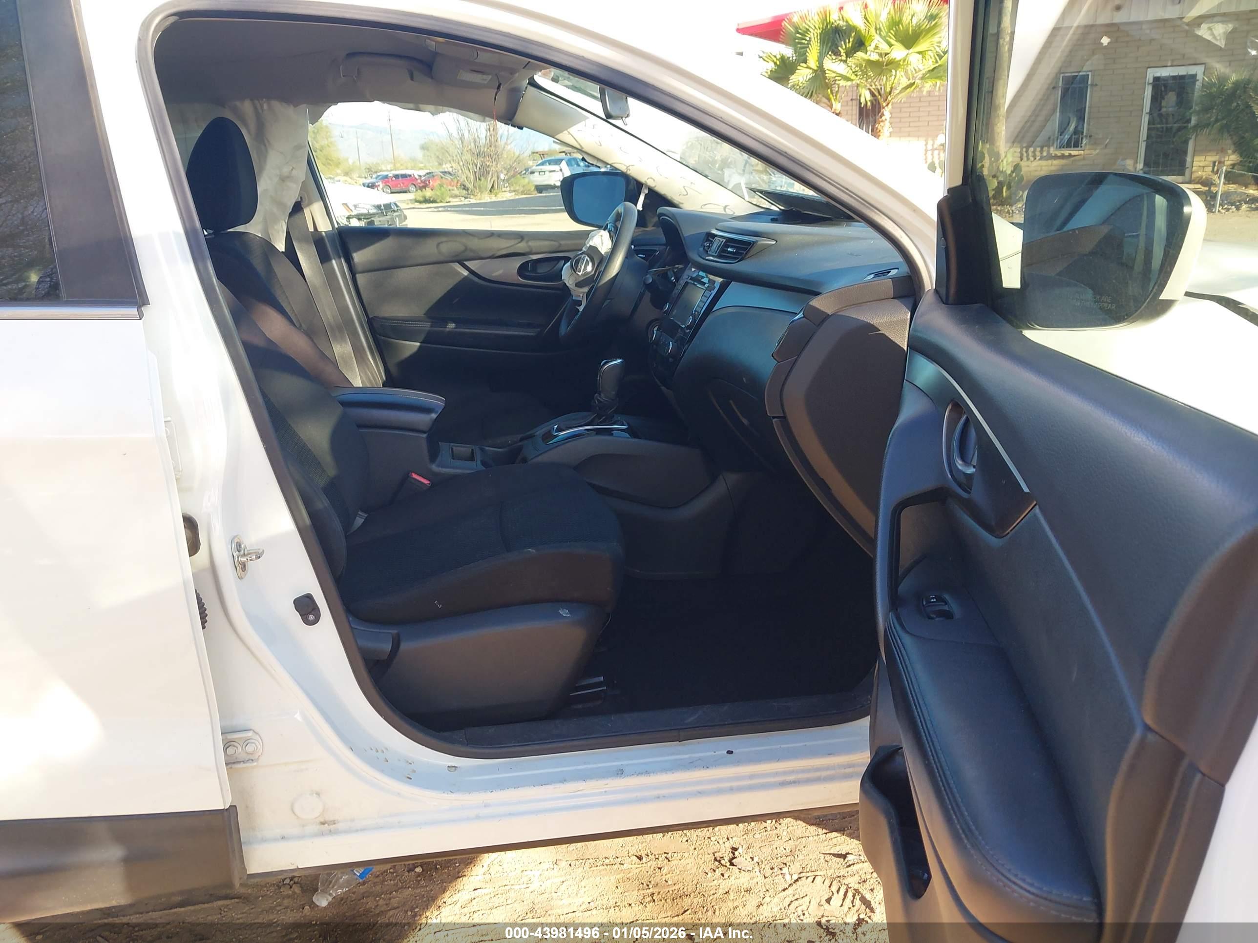 NISSAN ROGUE image 5