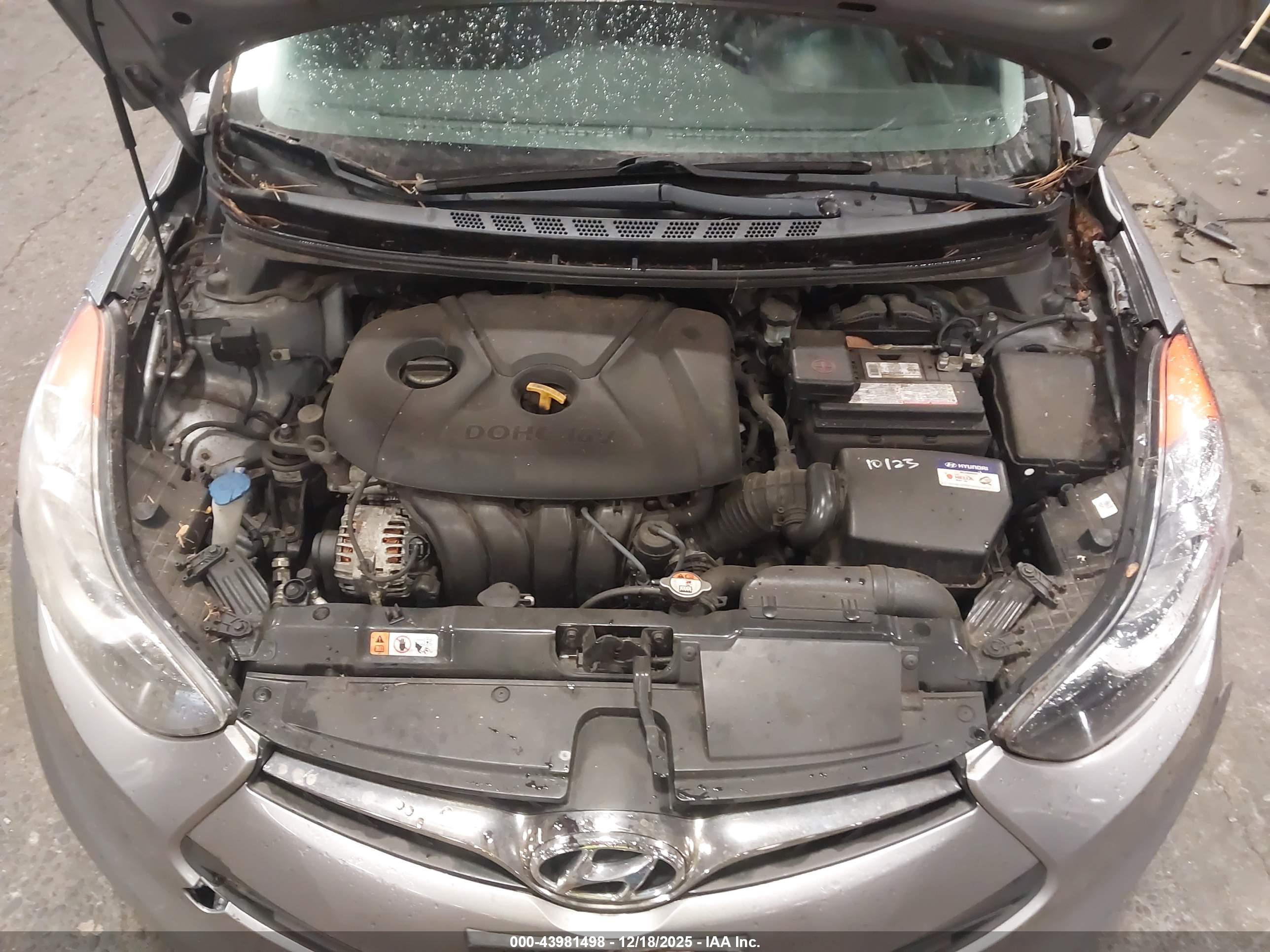 HYUNDAI ELANTRA image 10
