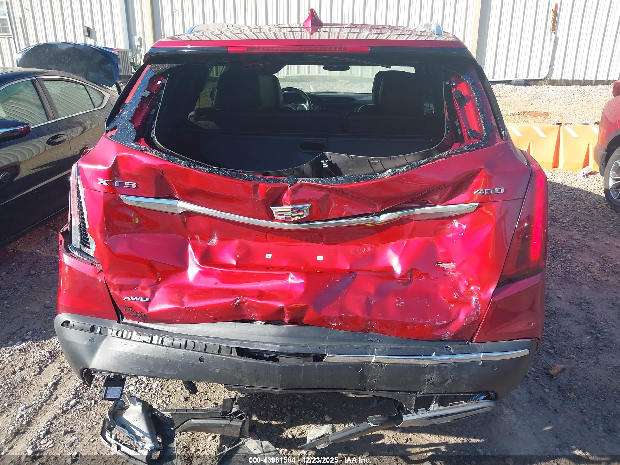 CADILLAC XT5 image 6