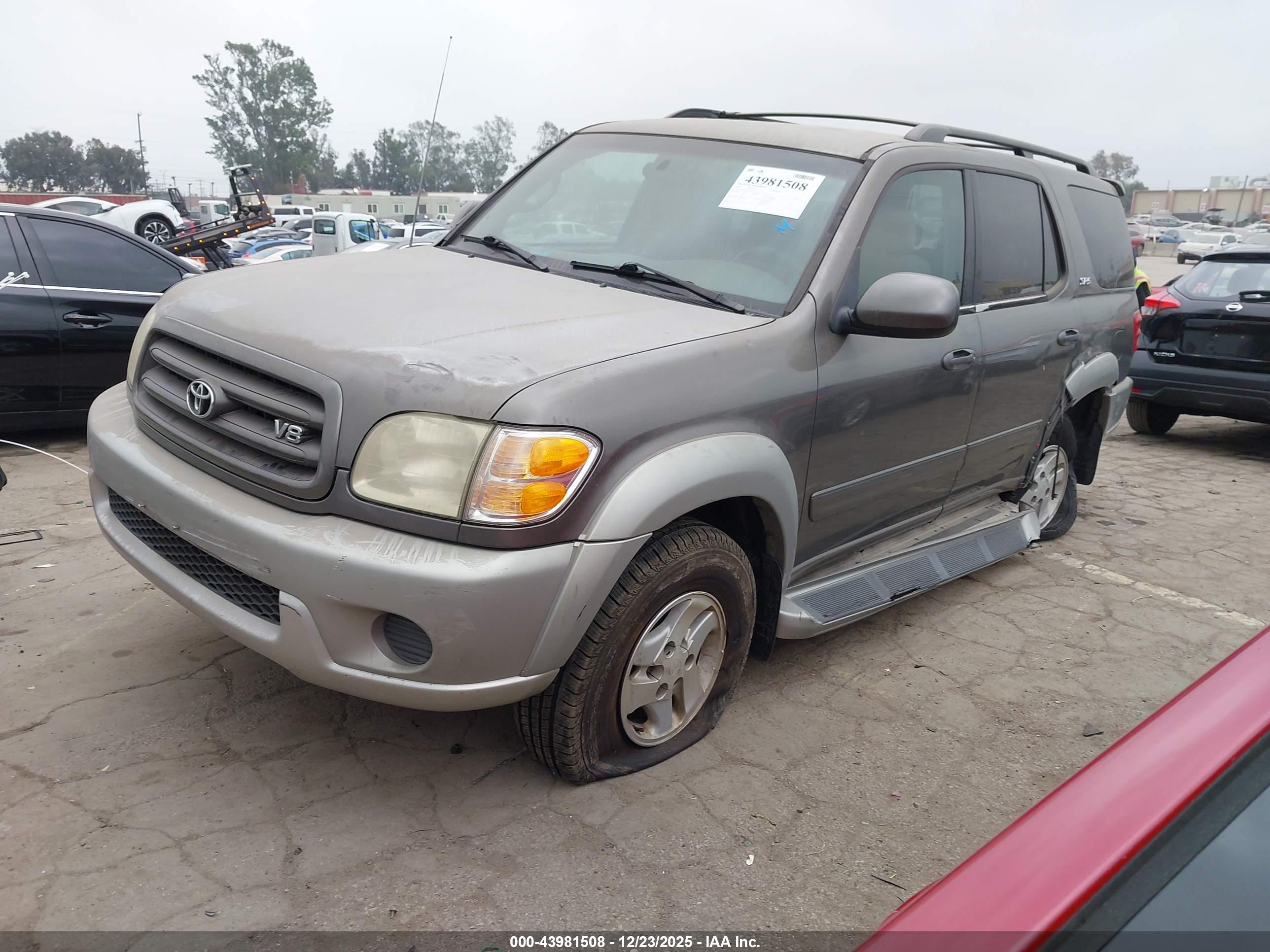 TOYOTA SEQUOIA image 2