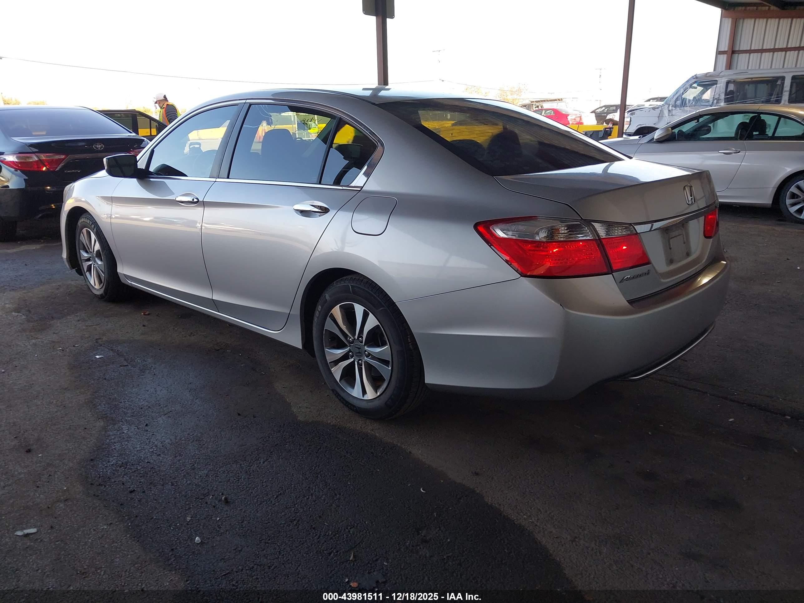 HONDA ACCORD image 3