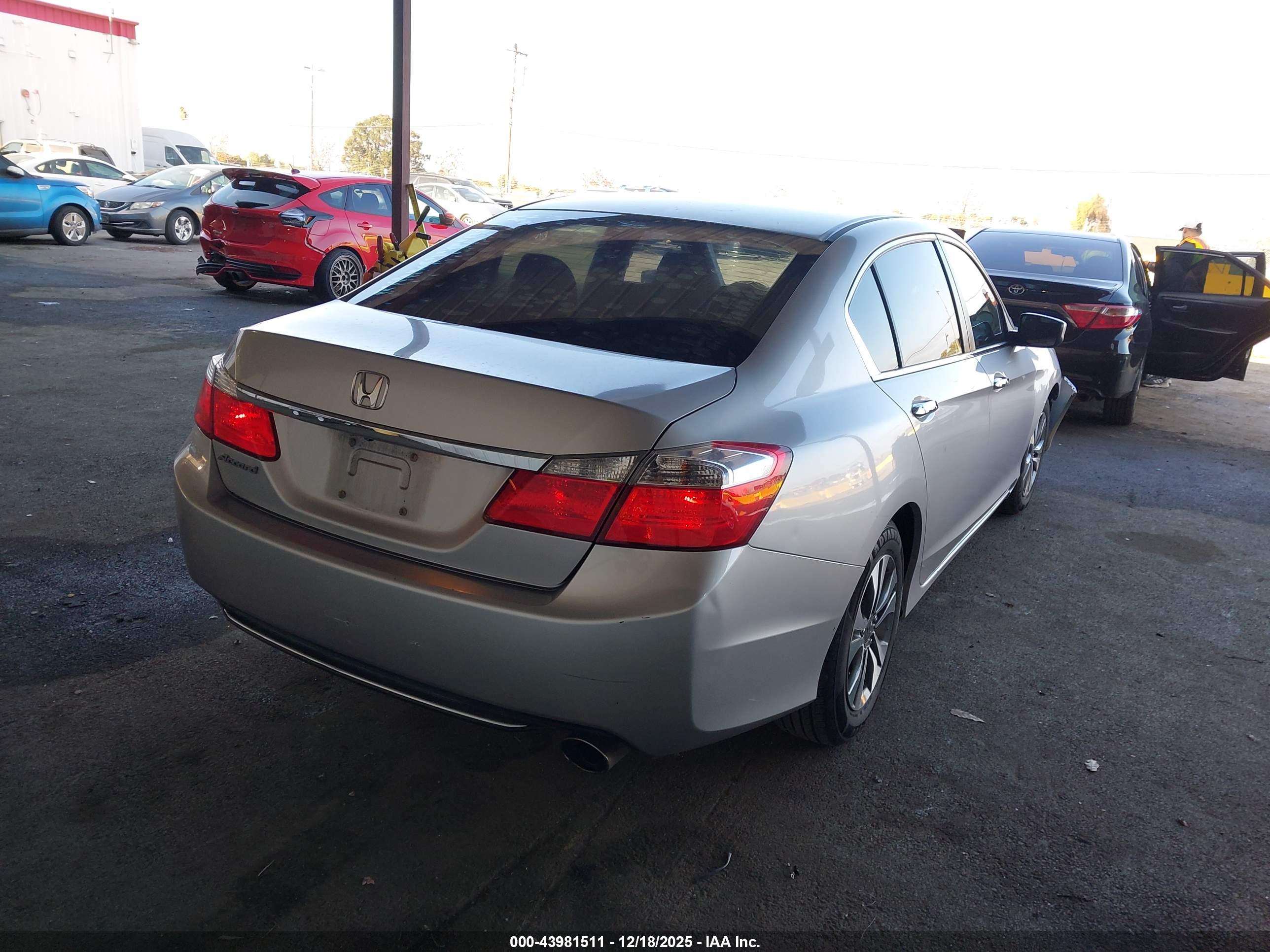 HONDA ACCORD image 4