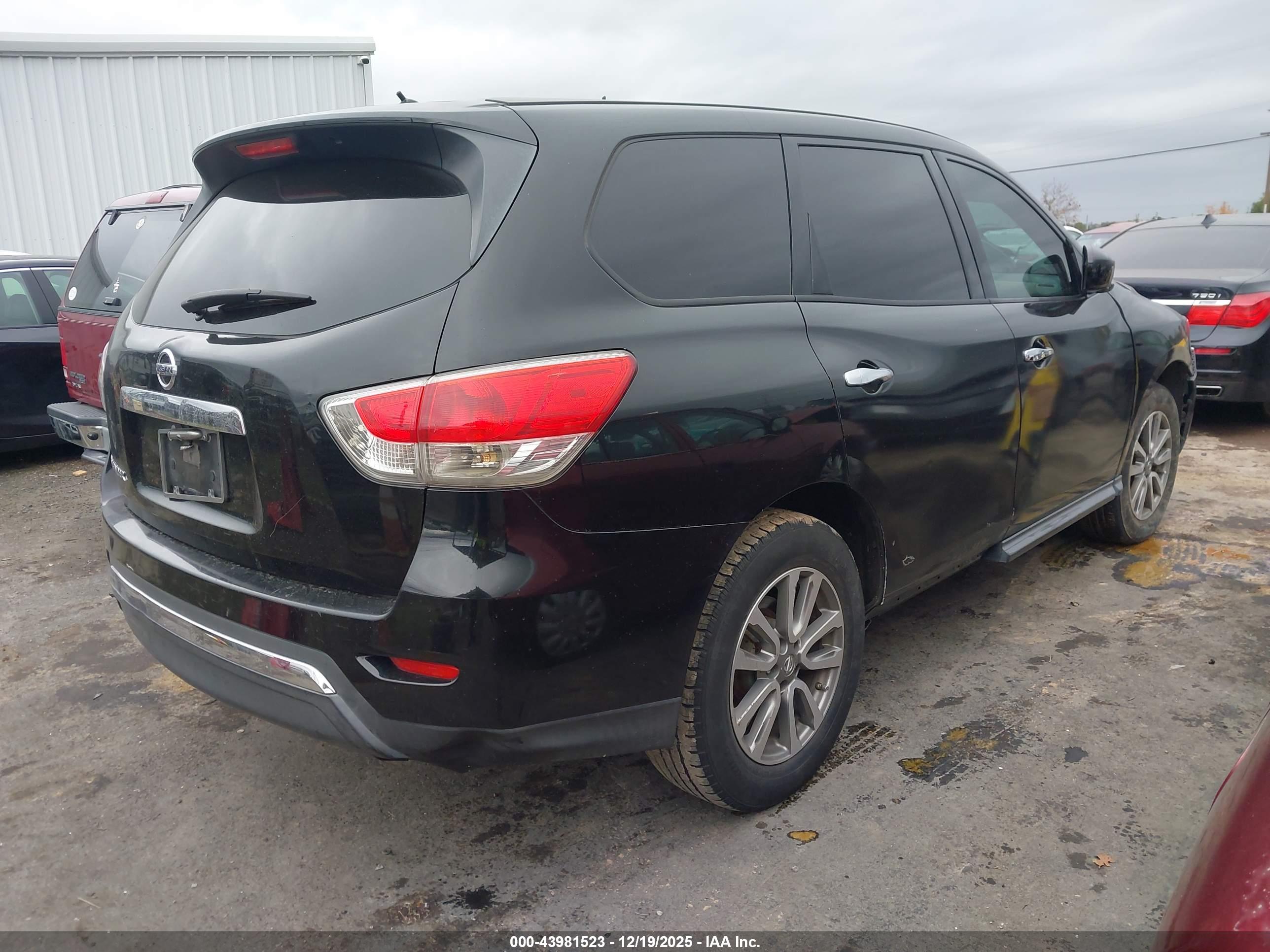 NISSAN PATHFINDER image 4