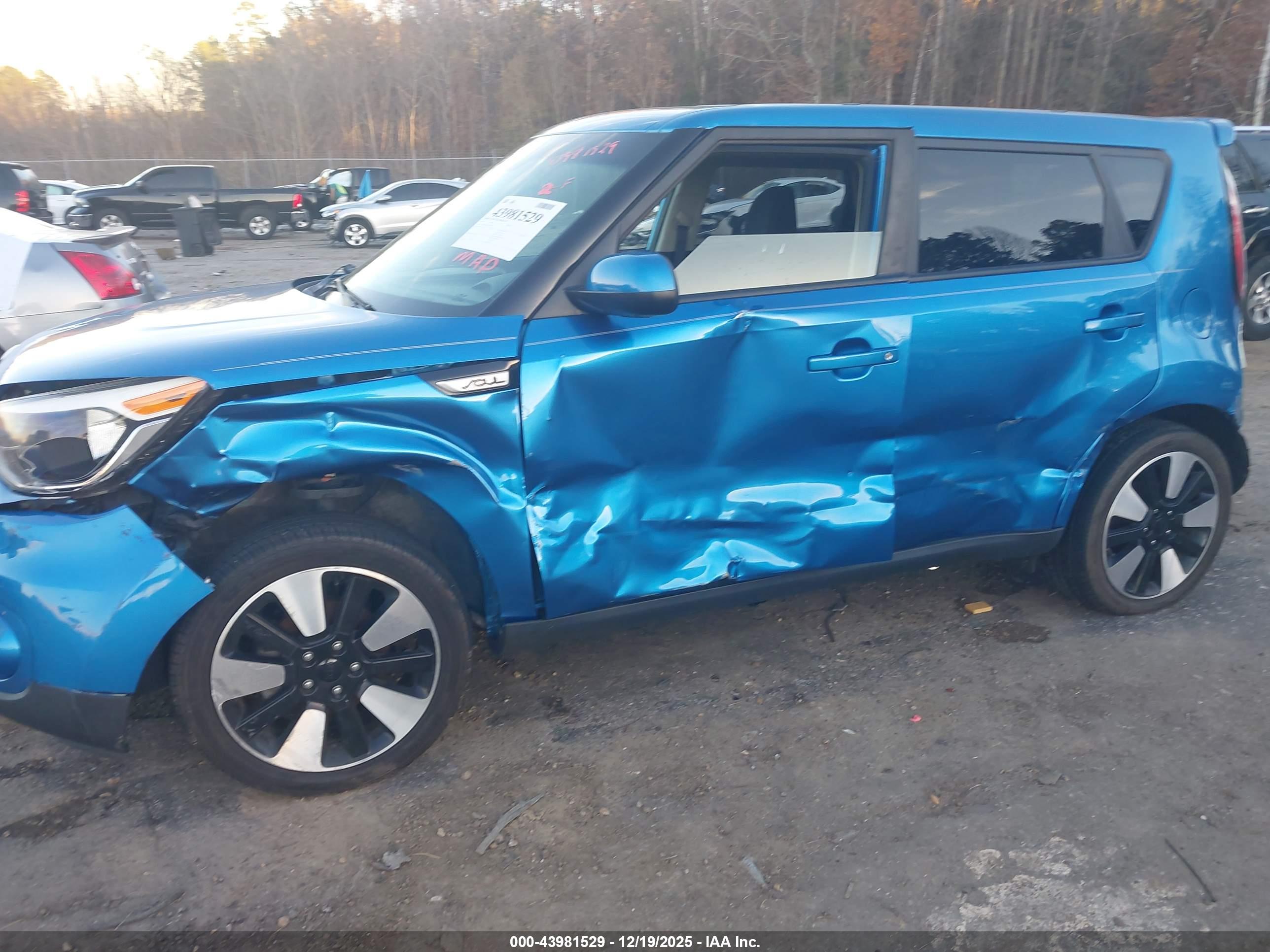 KIA SOUL image 6