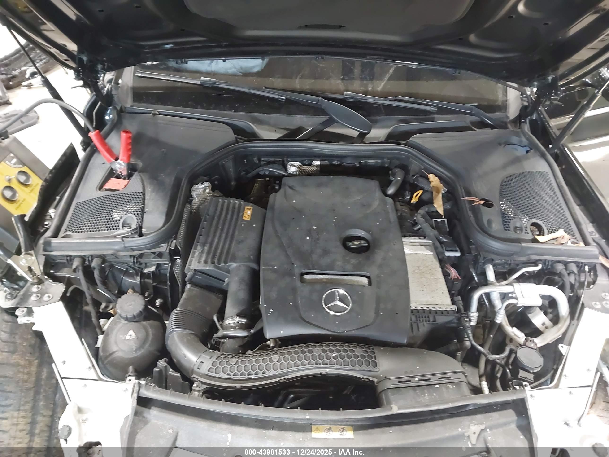 MERCEDES-BENZ E image 10