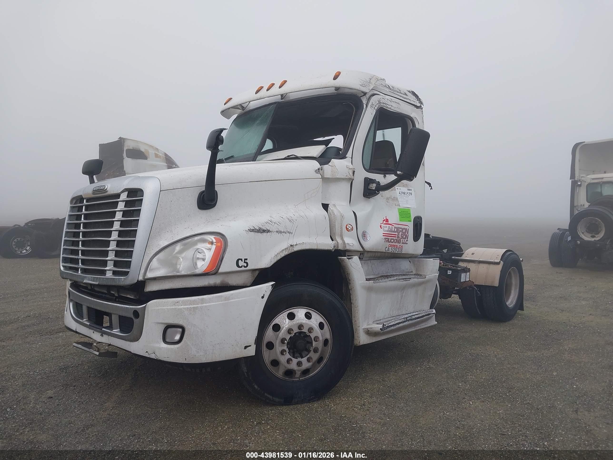 FREIGHTLINER CASCADIA image 2