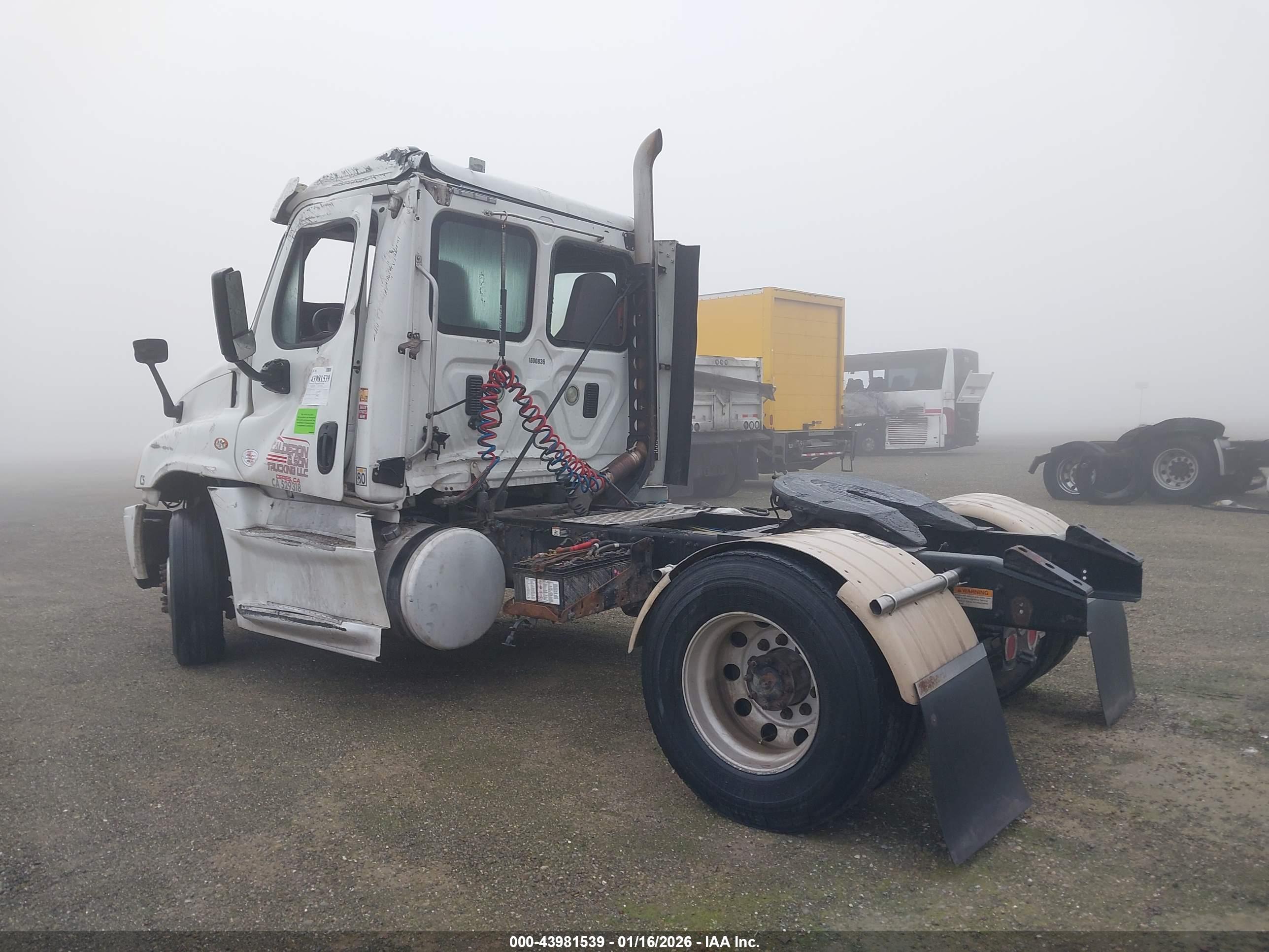 FREIGHTLINER CASCADIA image 3