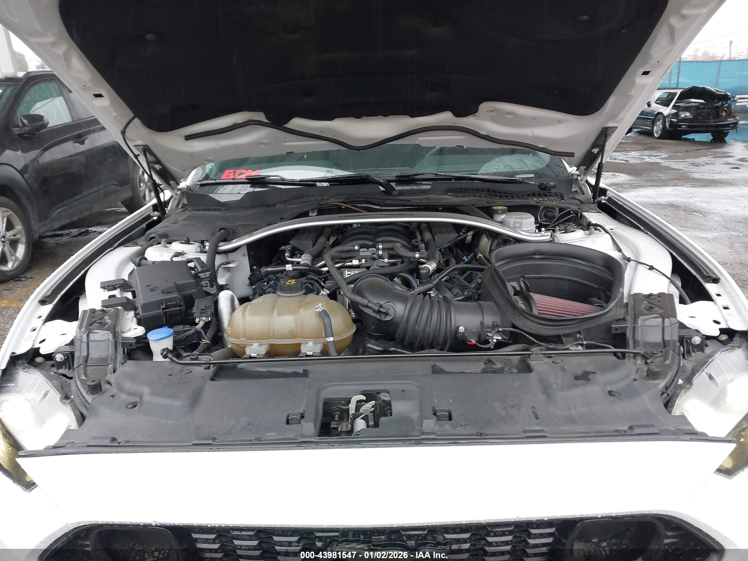 FORD MUSTANG image 10
