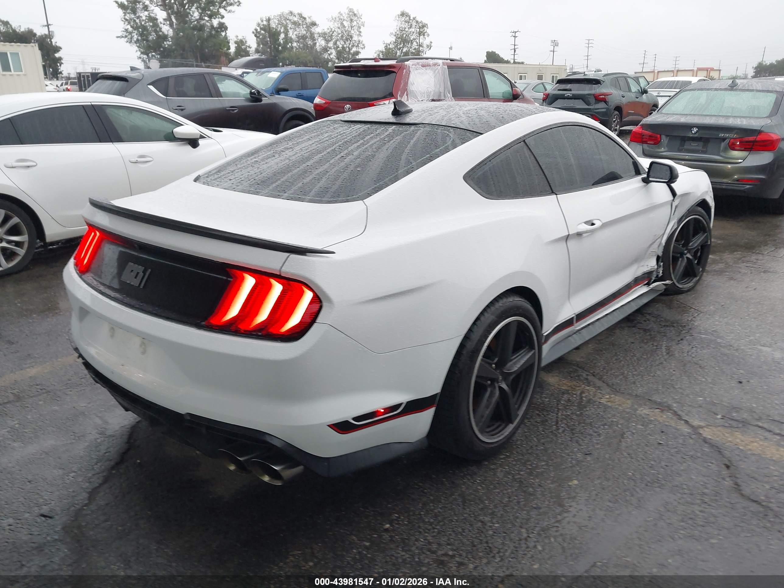 FORD MUSTANG image 4