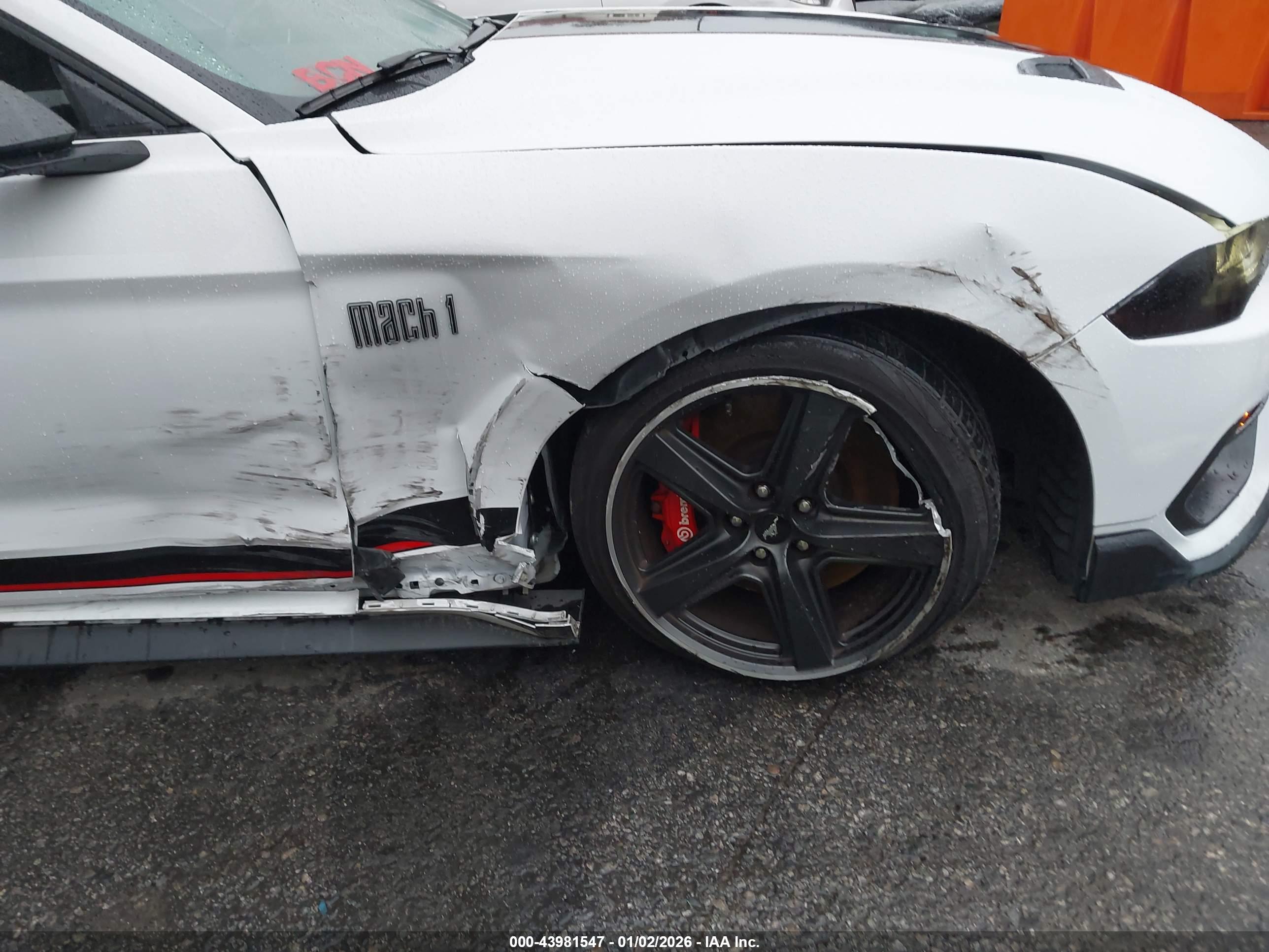 FORD MUSTANG image 6