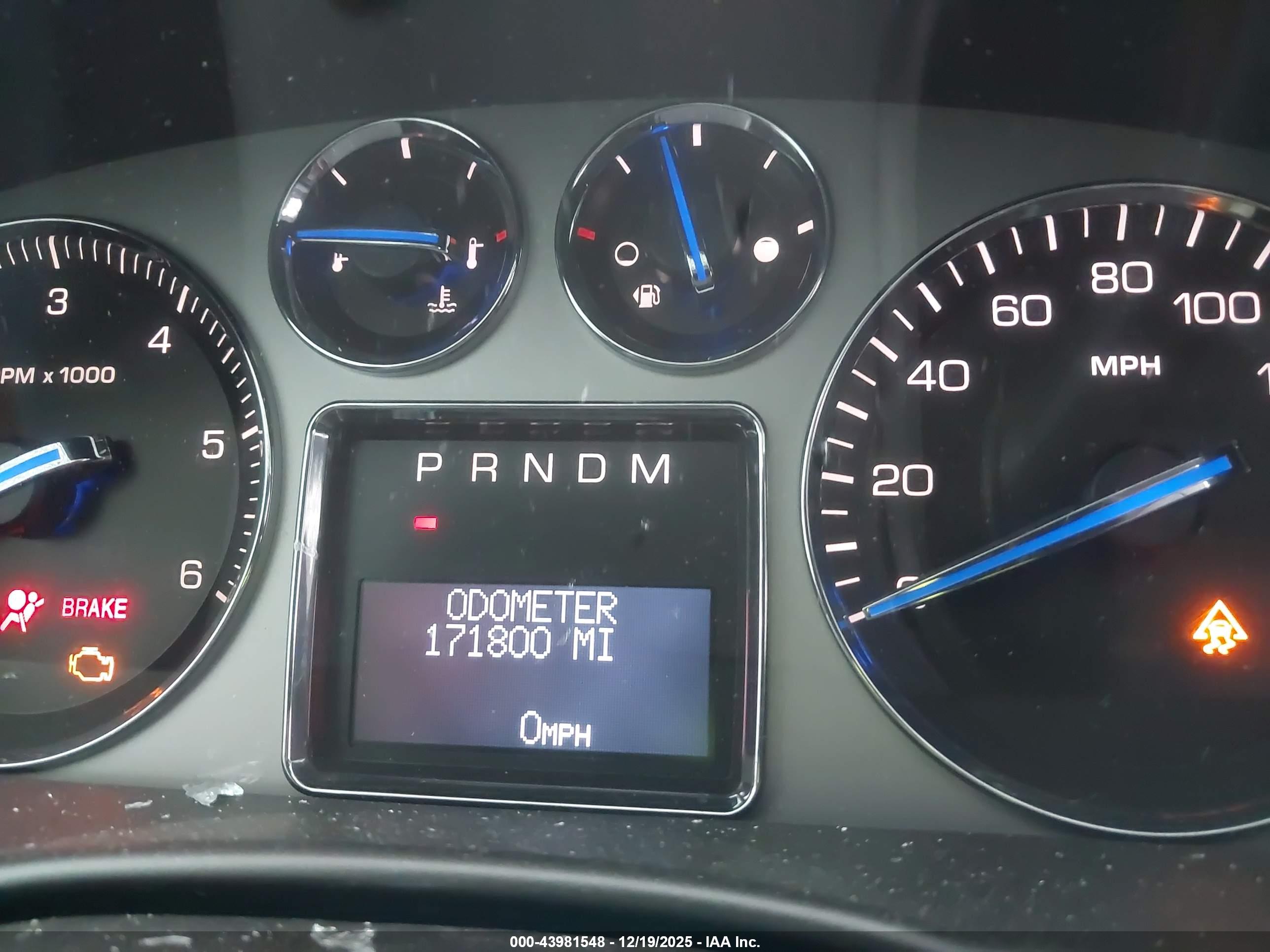 CADILLAC ESCALADE image 7