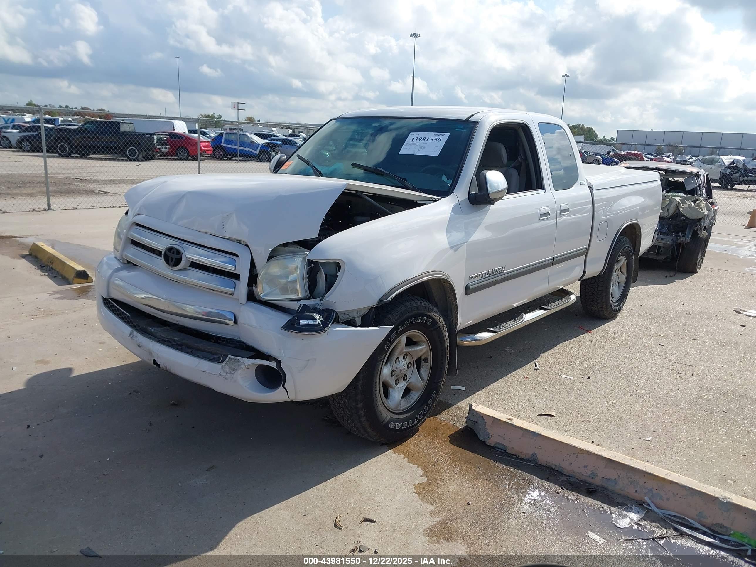 TOYOTA TUNDRA image 2
