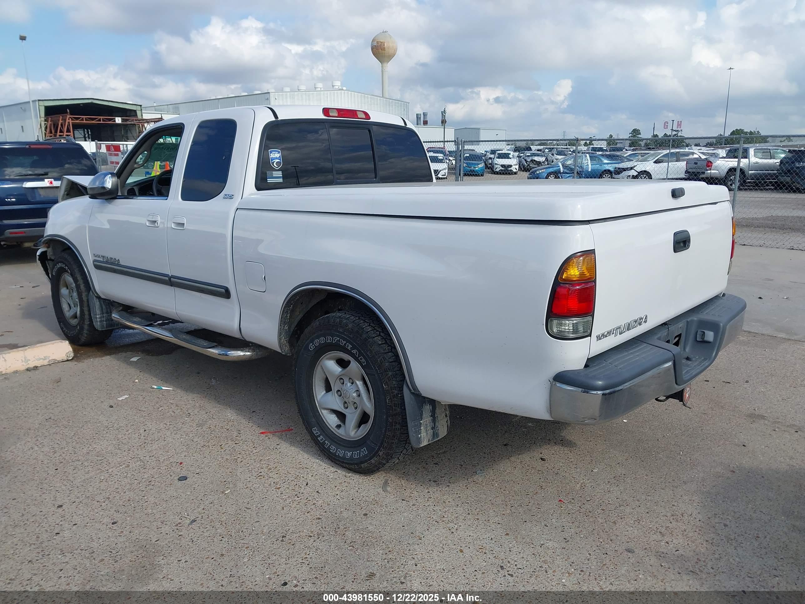 TOYOTA TUNDRA image 3