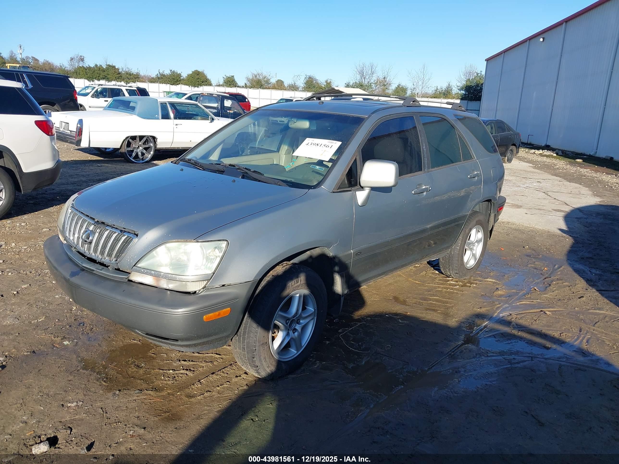 LEXUS RX image 2